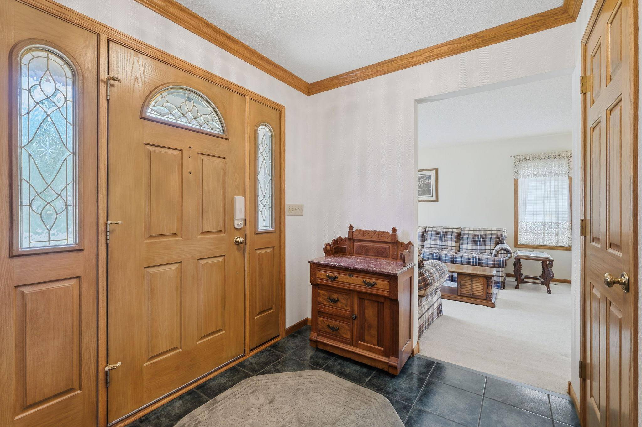 1835 63rd ST E, Inver Grove Heights, MN 55077