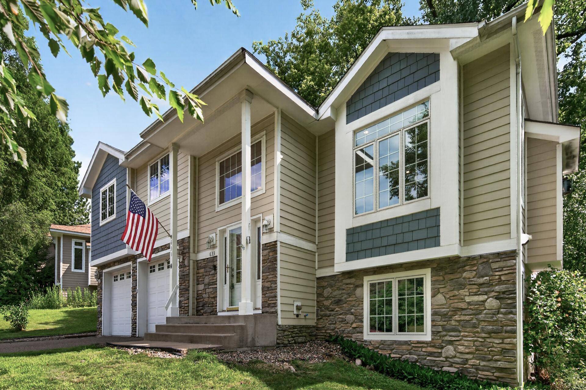 633 Burlington RD, Saint Paul, MN 55119