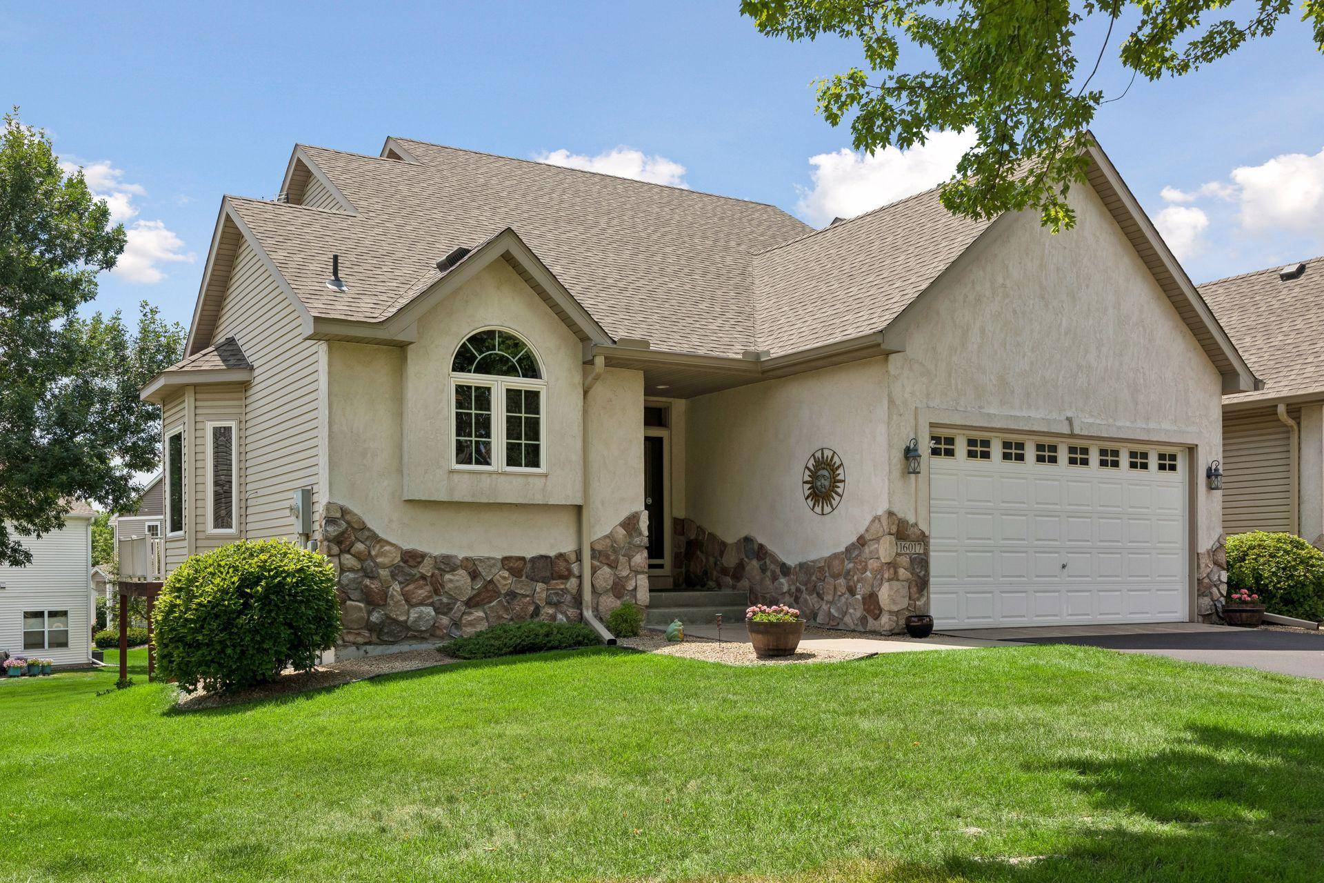16017 70th PL N, Maple Grove, MN 55311
