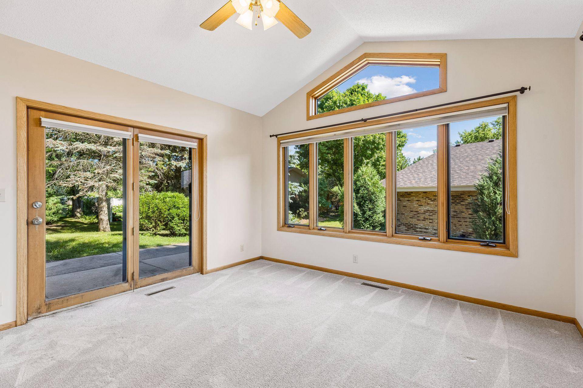 4515 Redwood CIR, Minnetonka, MN 55345