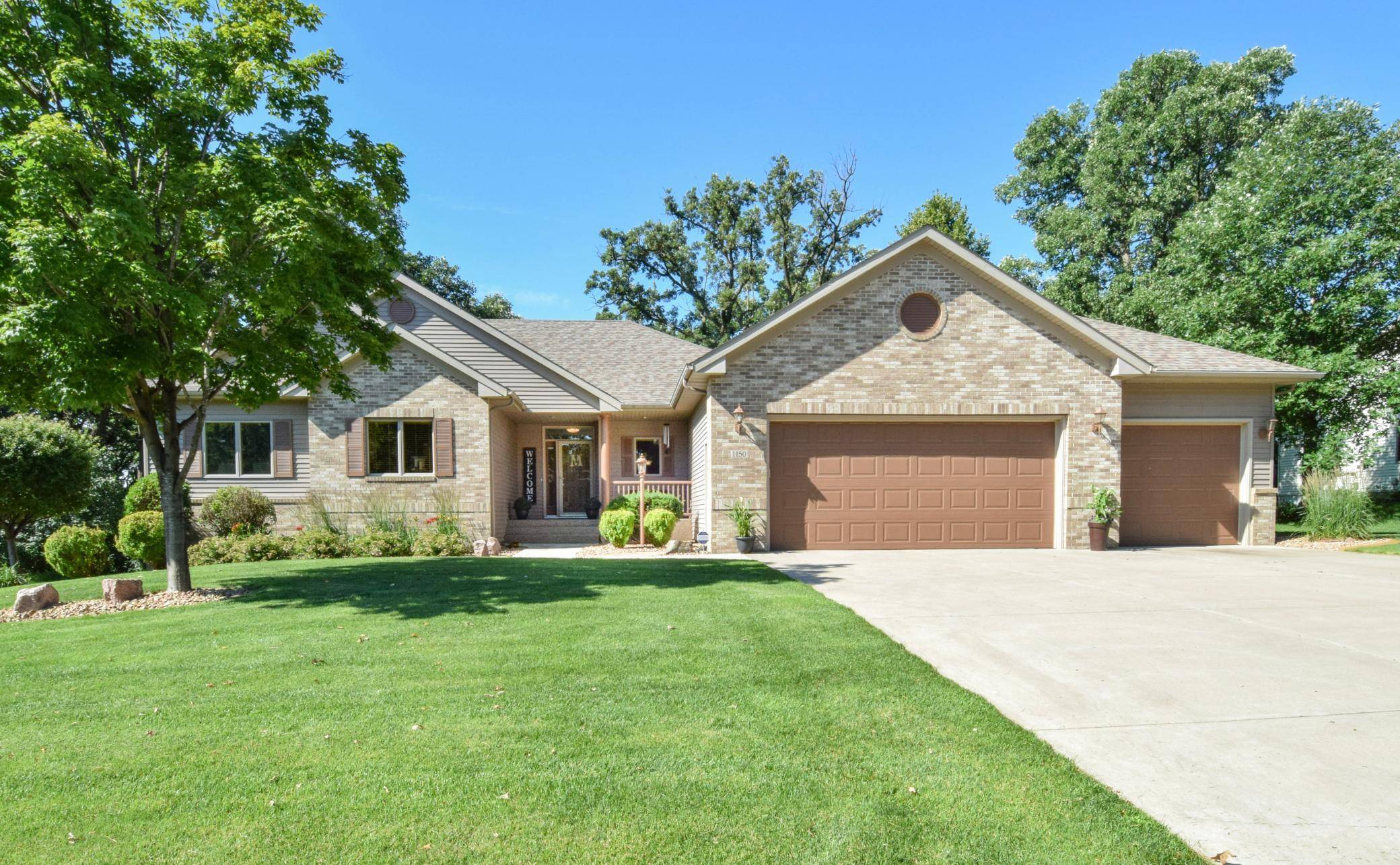 1150 Oakcrest DR, Sauk Rapids, MN 56379