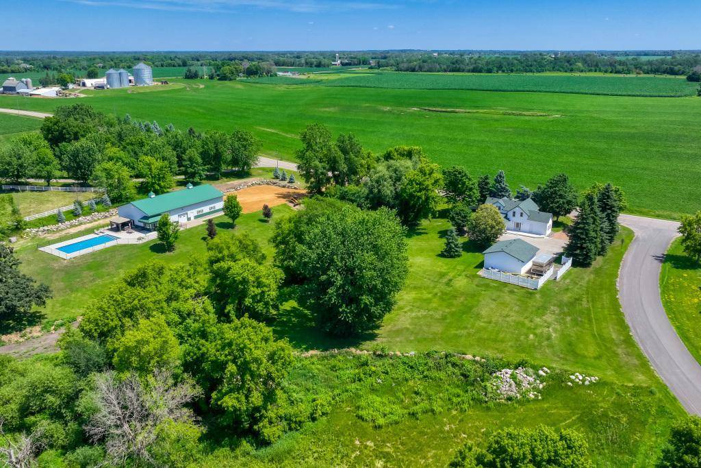 9815 Pioneer TRL, Greenfield, MN 55357