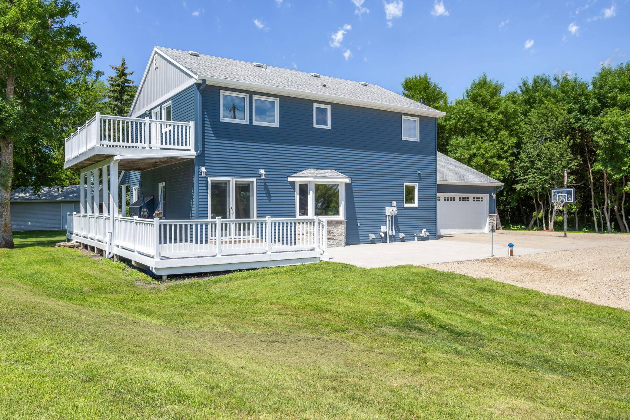 8010 182nd AVE SE, Wahpeton, ND 58075