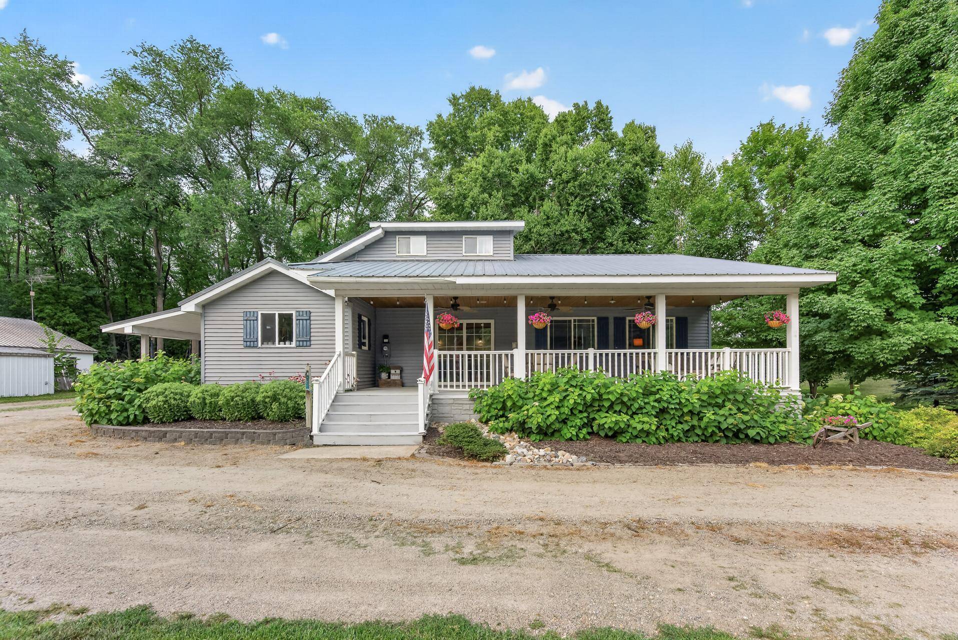 7107 Hoyt AVE NW, Maple Lake, MN 55358