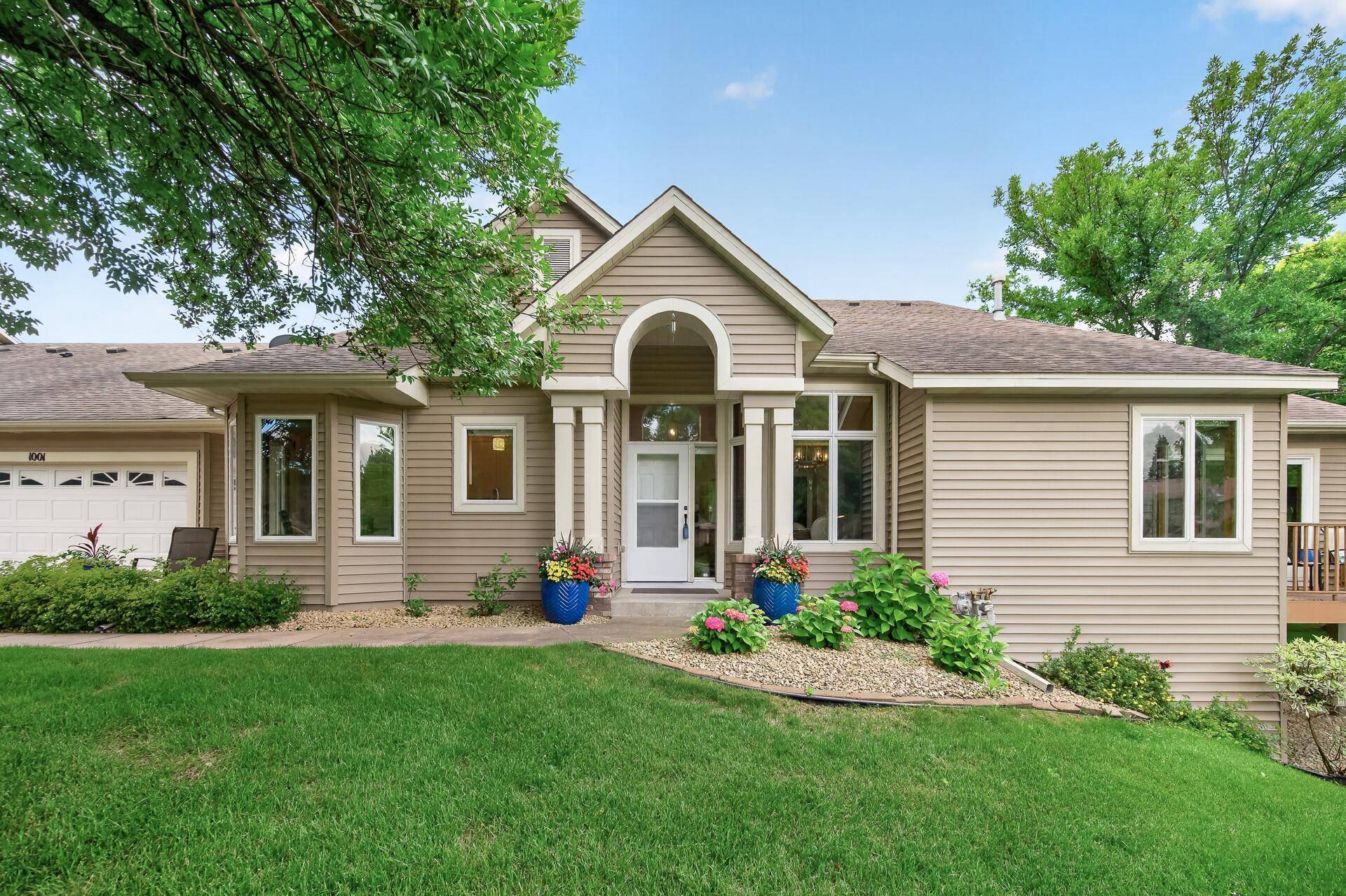 1001 E Travelers TRL, Burnsville, MN 55337