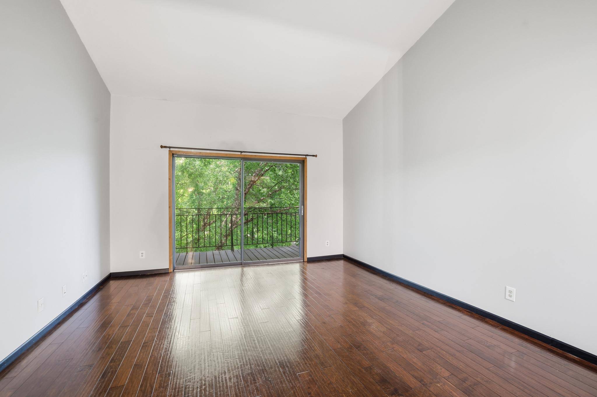 4120 Parklawn AVE #325, Edina, MN 55435