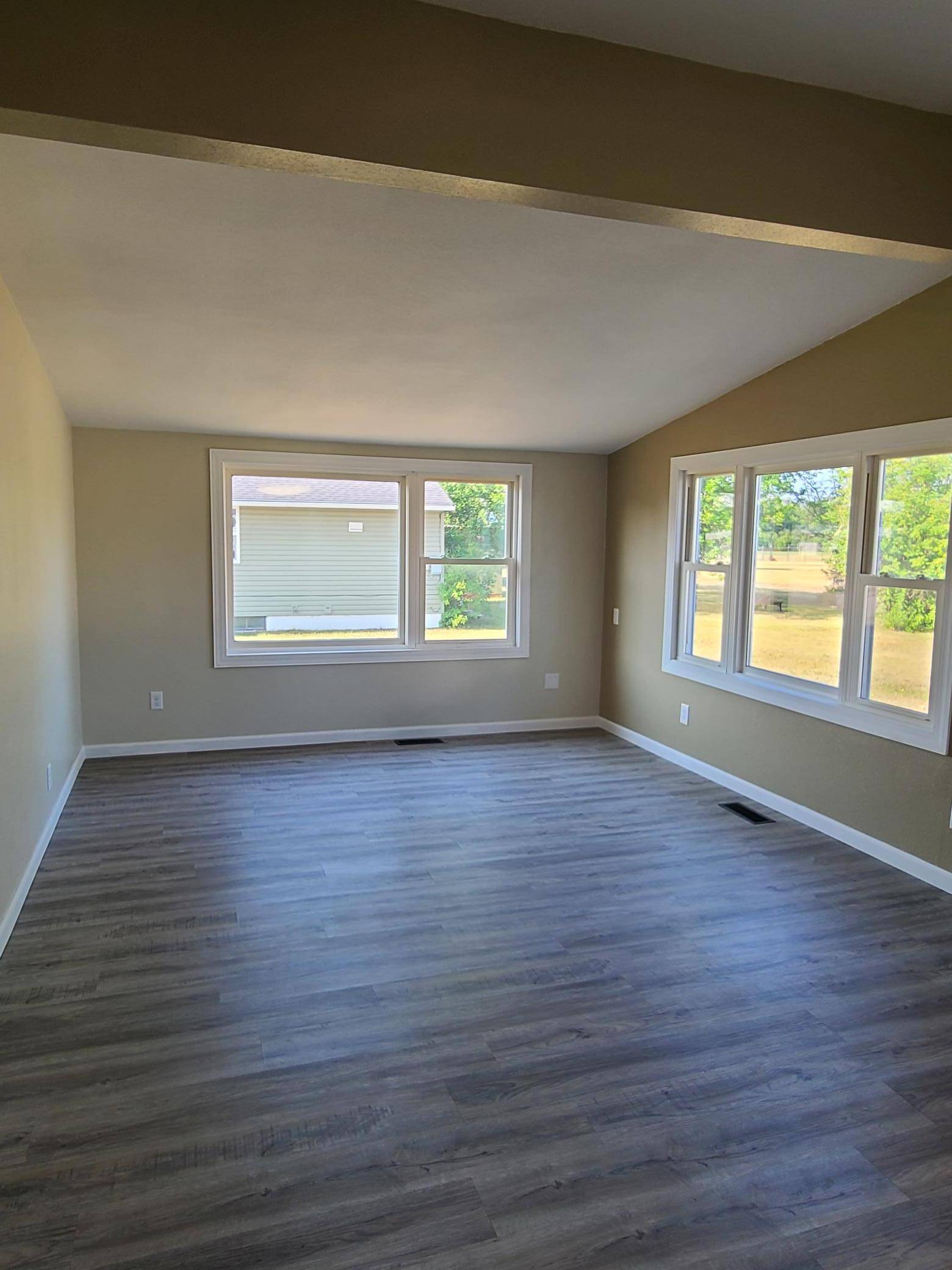 14 Hemlock CIR, Babbitt, MN 55706