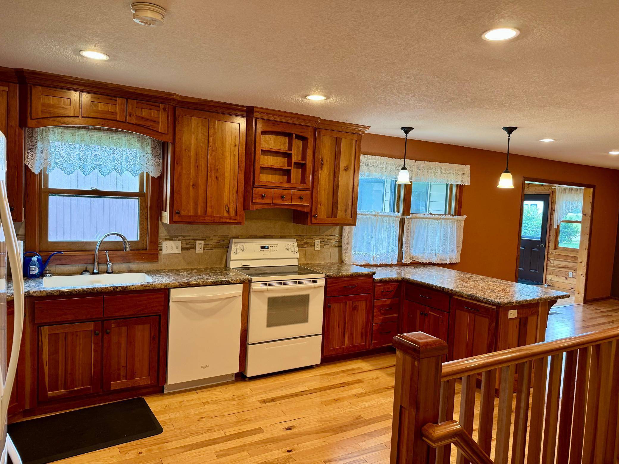 126 S 1st ST, Bird Island, MN 55310