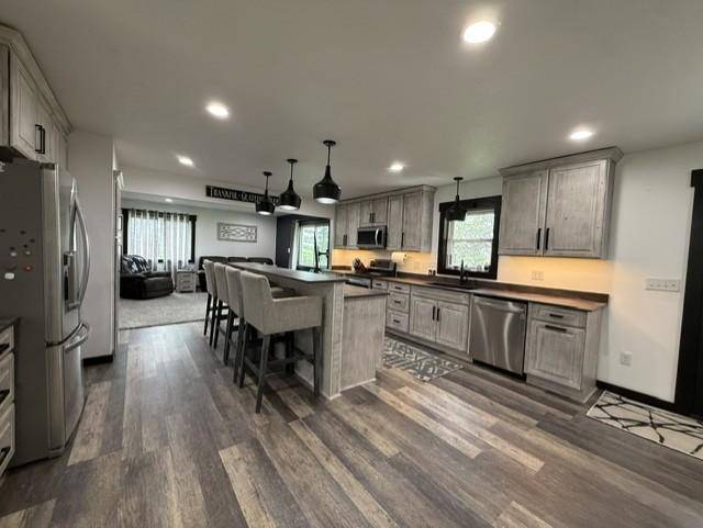 48437 County Road 28, Windom, MN 56101