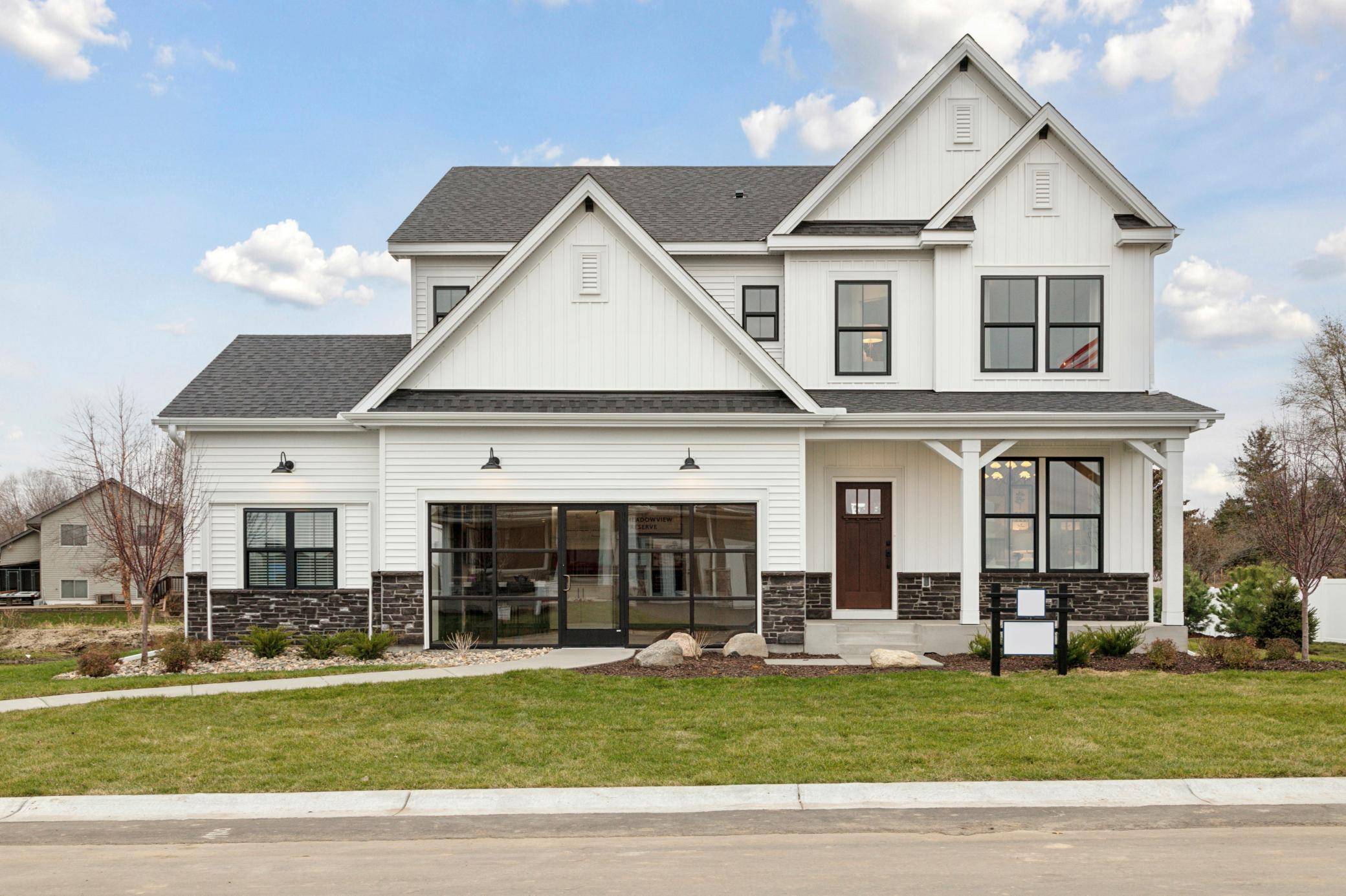 3724 Holbrook DR, Waconia, MN 55387