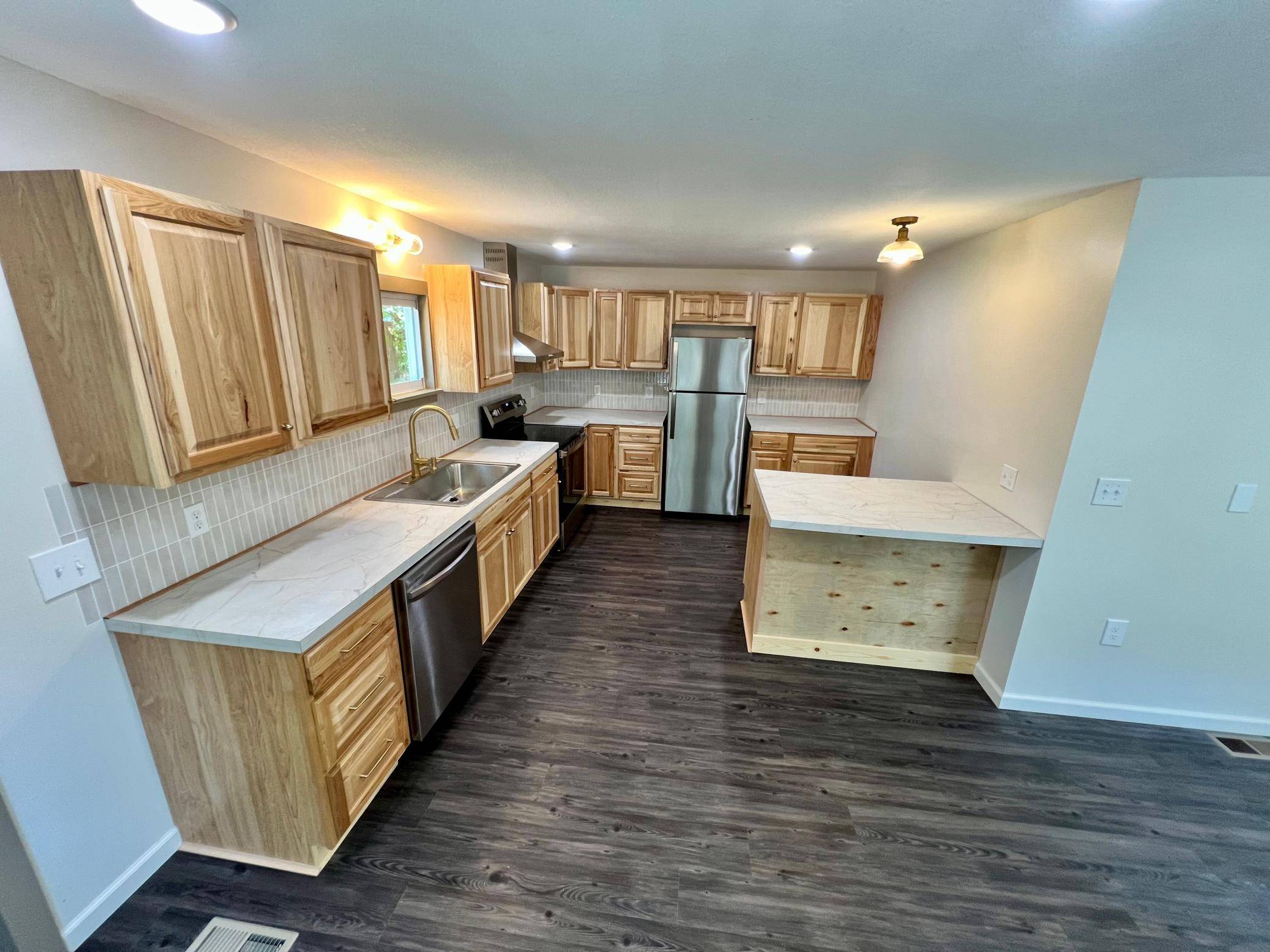 208 6th AVE, Bovey, MN 55709