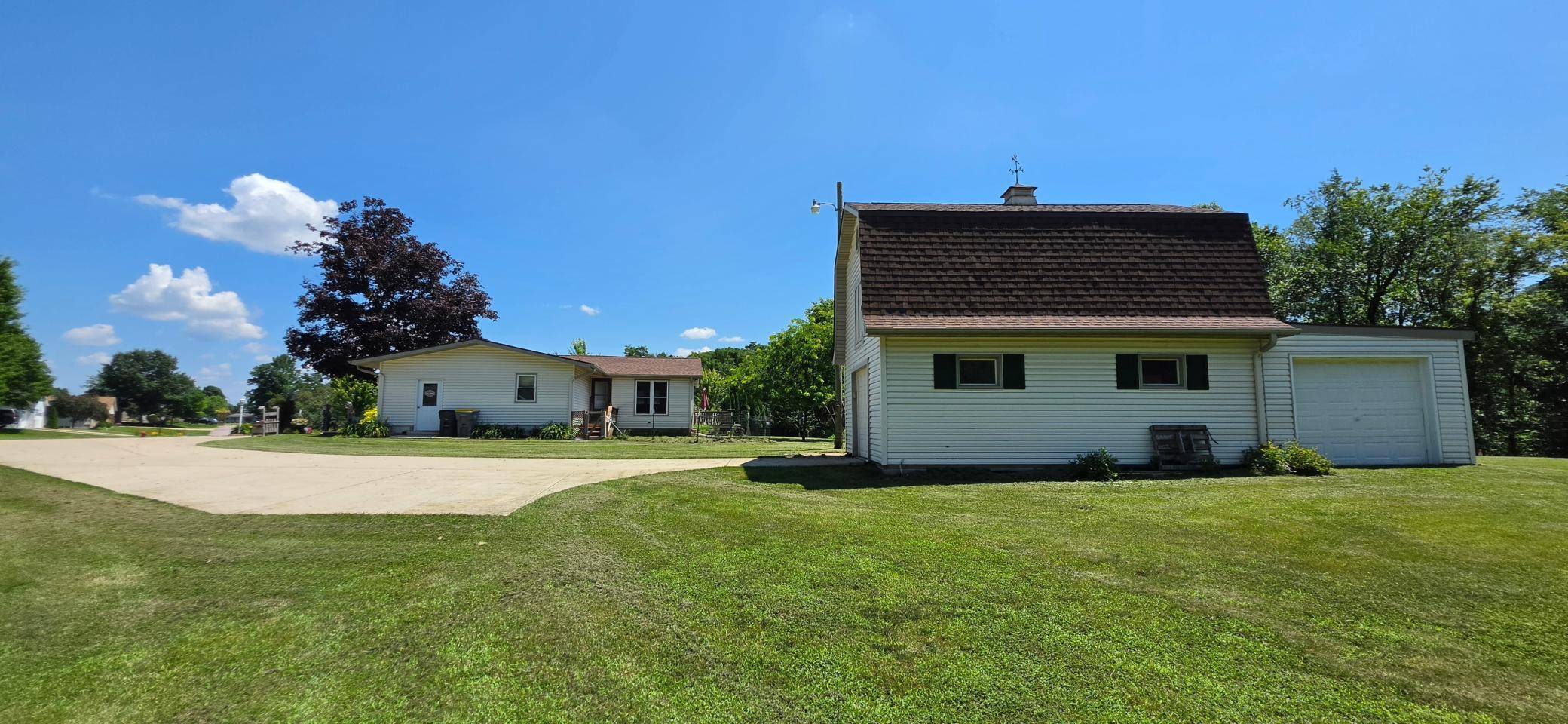 1503 Claudia AVE, La Crescent, MN 55947