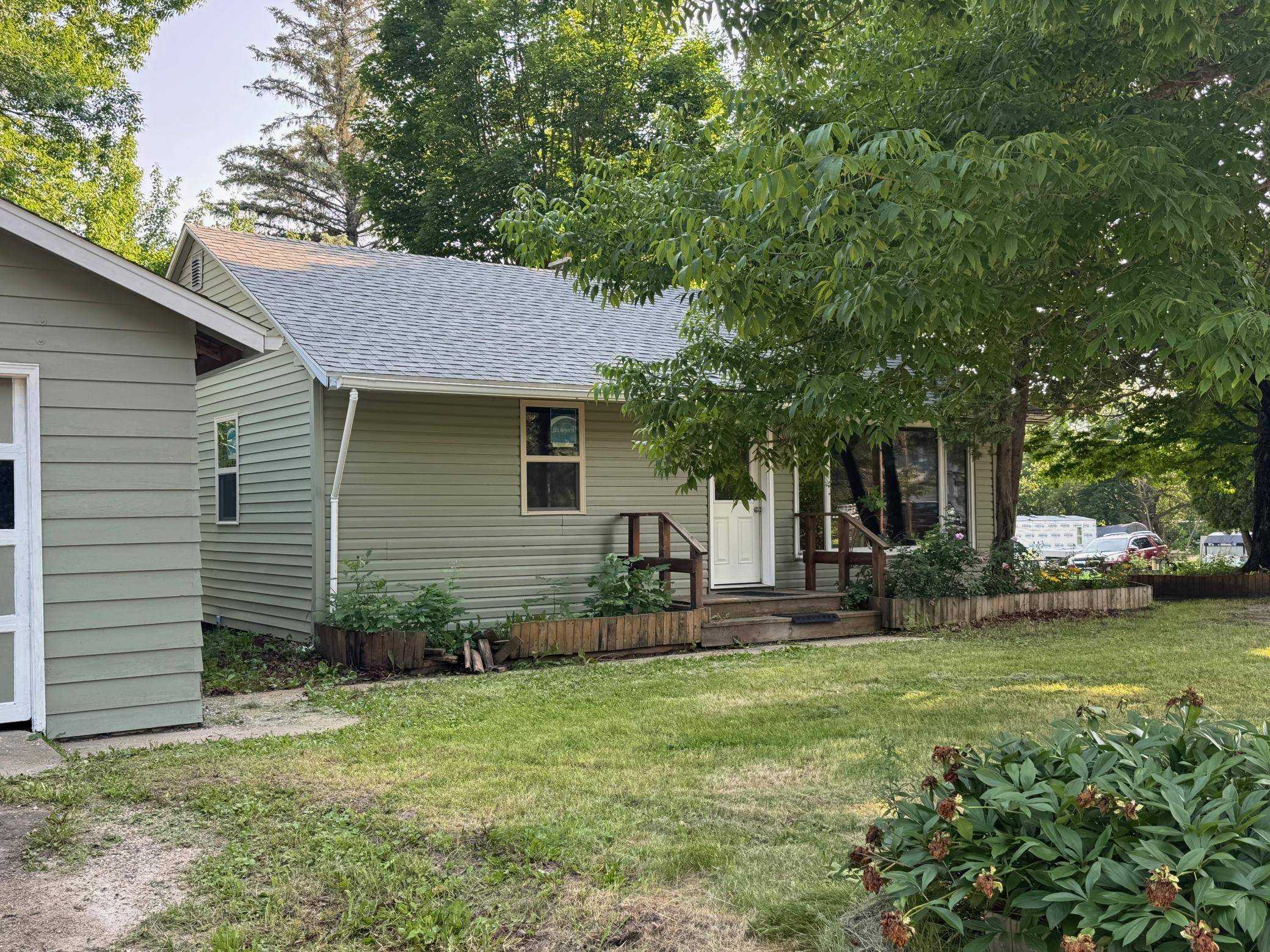 522 Main ST E, Tenstrike, MN 56683