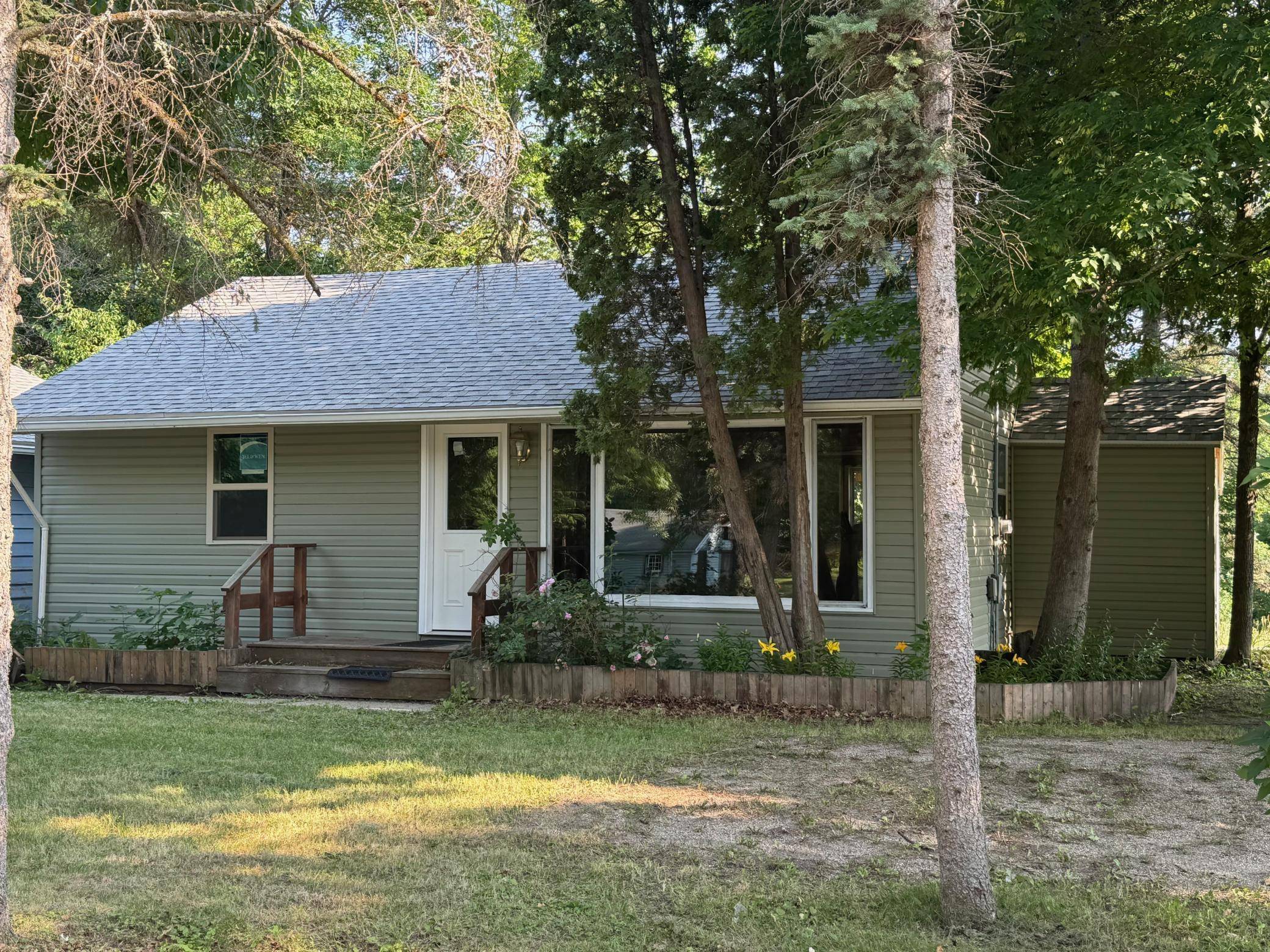 522 Main ST E, Tenstrike, MN 56683