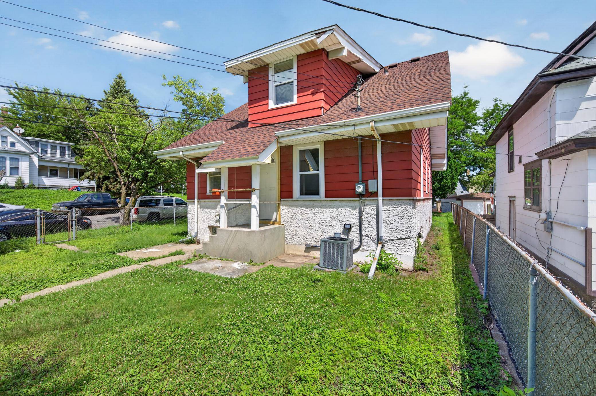 1227 Arkwright ST, Saint Paul, MN 55130