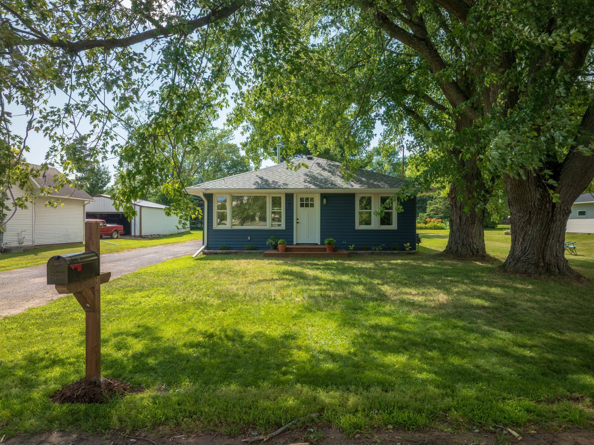 101 Dunn AVE N, Hinckley, MN 55037