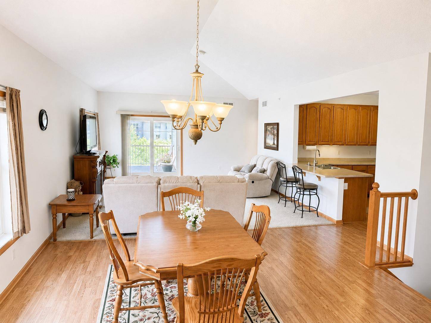 1246 Vernon DR, Carver, MN 55315