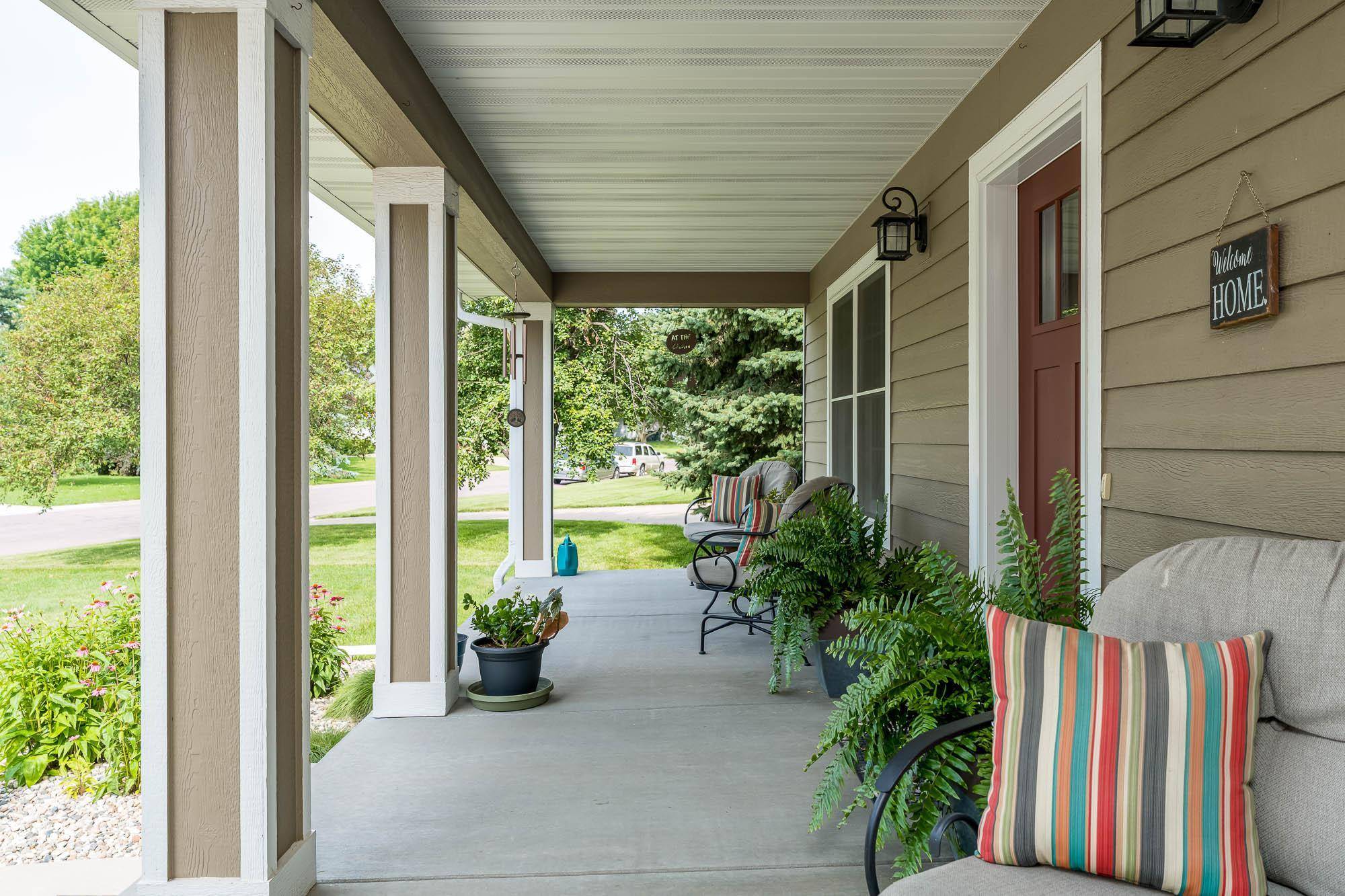 809 Spruce PL, Saint Peter, MN 56082