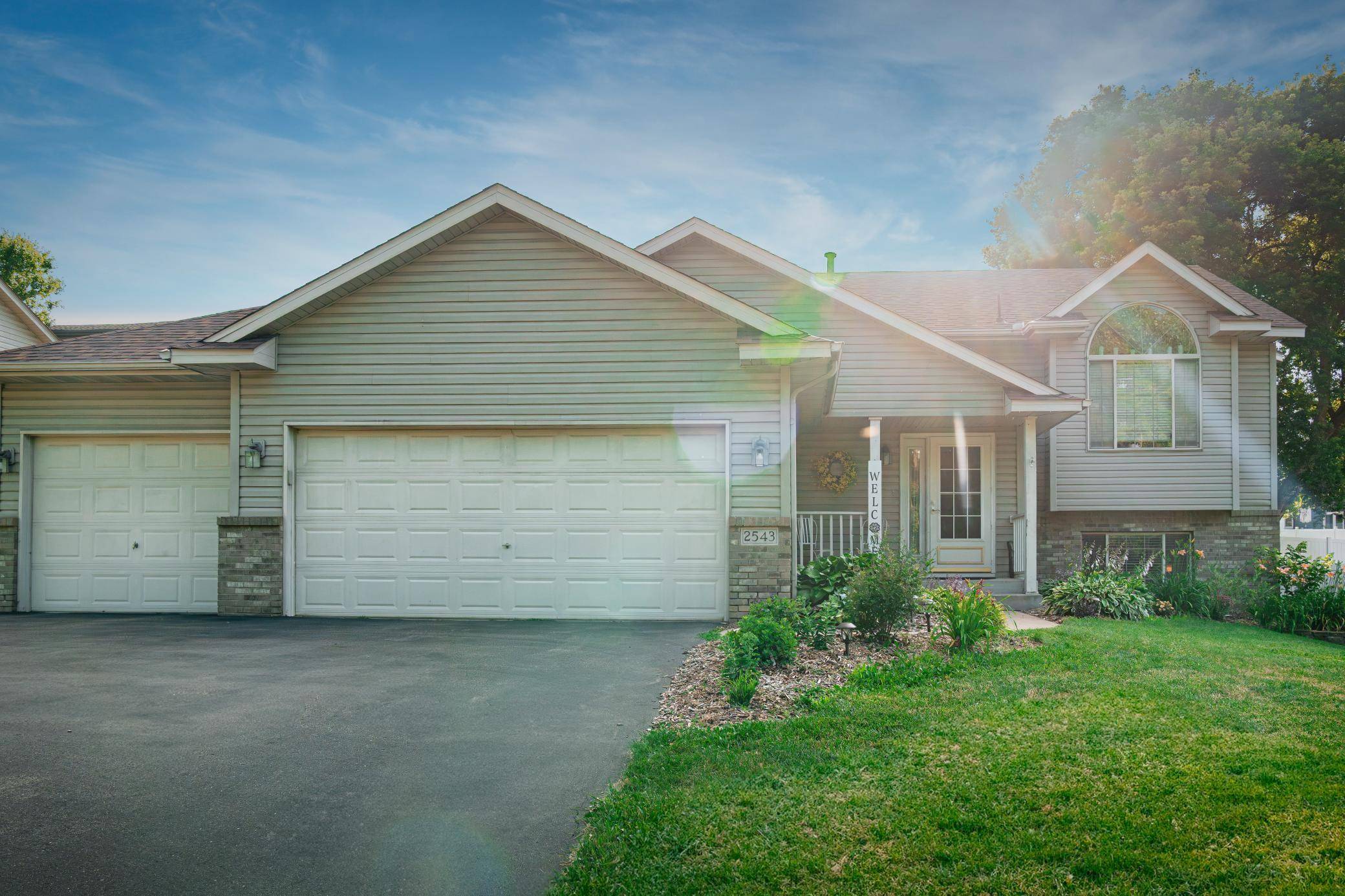 2543 Cypress ST, Maplewood, MN 55109