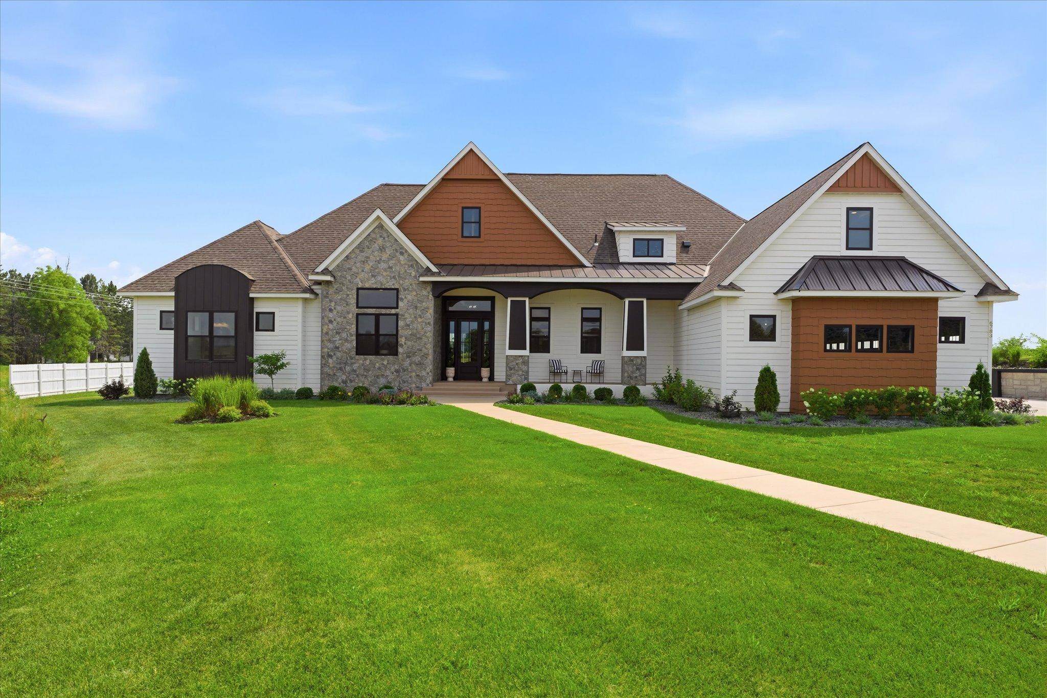 6783 Broadview DR, Prior Lake, MN 55372