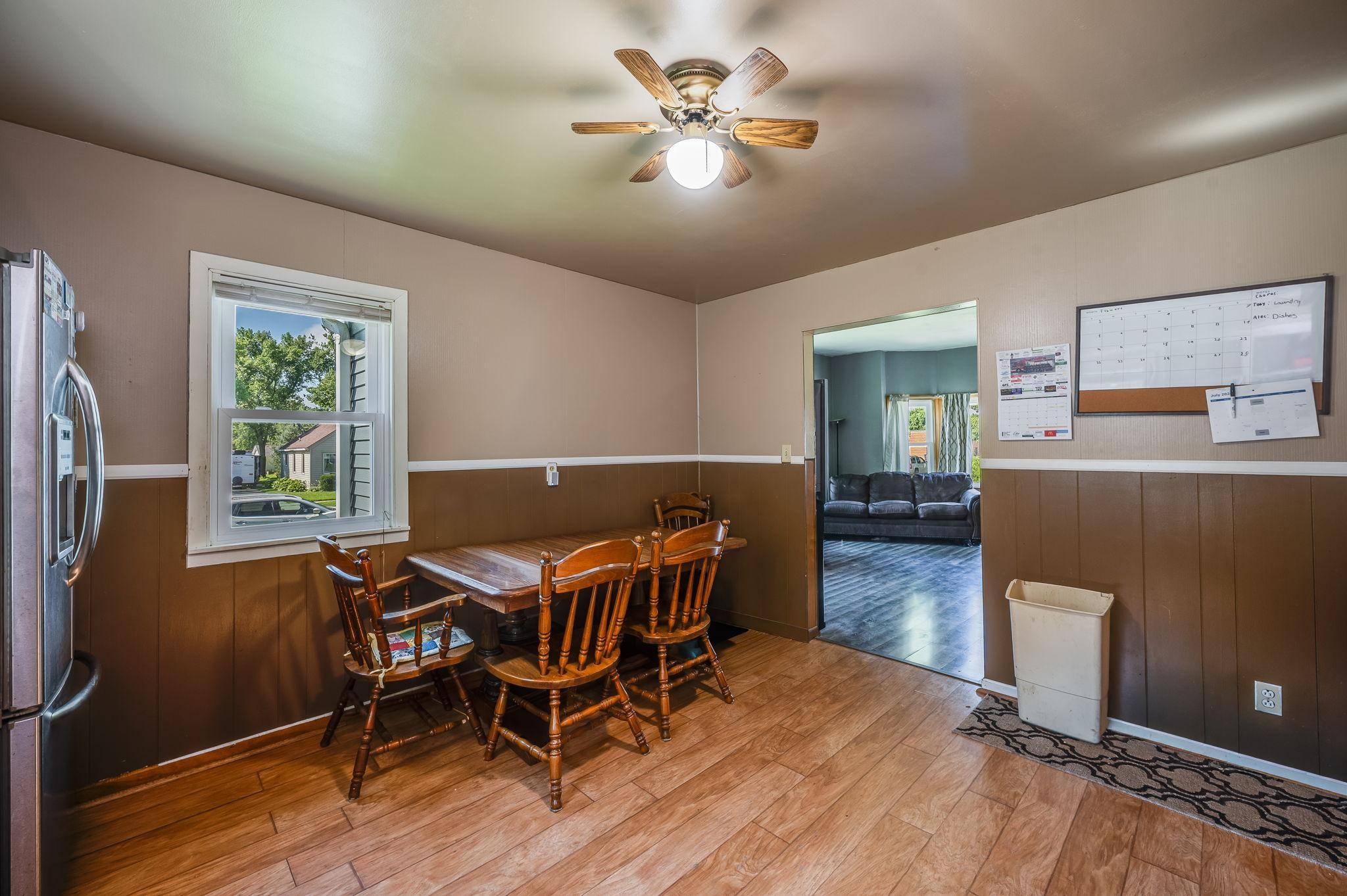 319 E 10th ST, Blue Earth, MN 56013