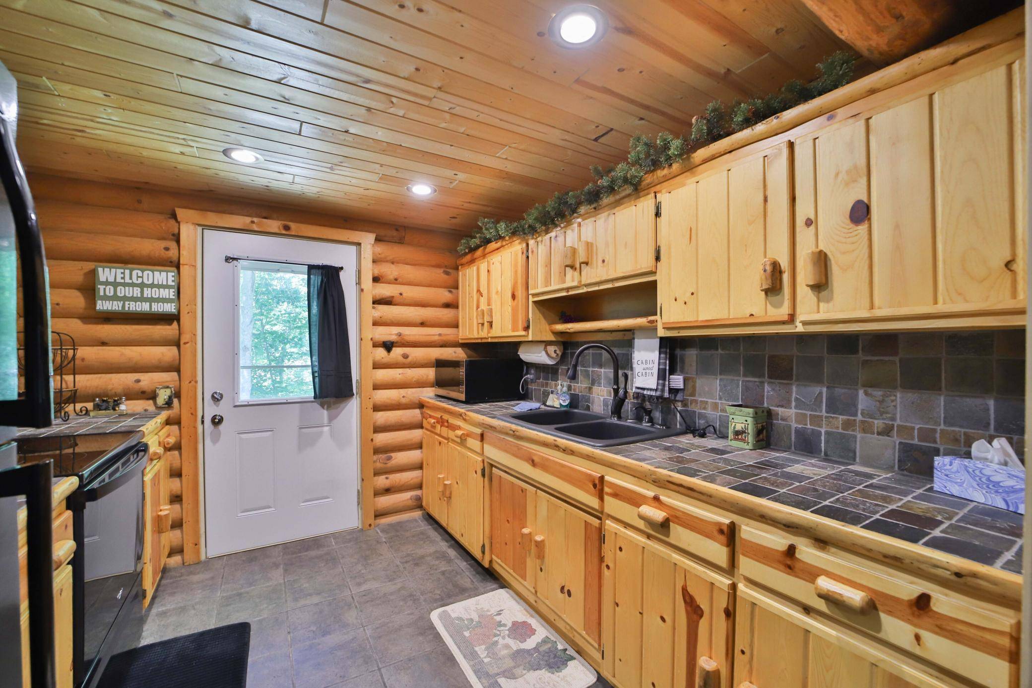 31094 Four Seasons PL, Breezy Point, MN 56472