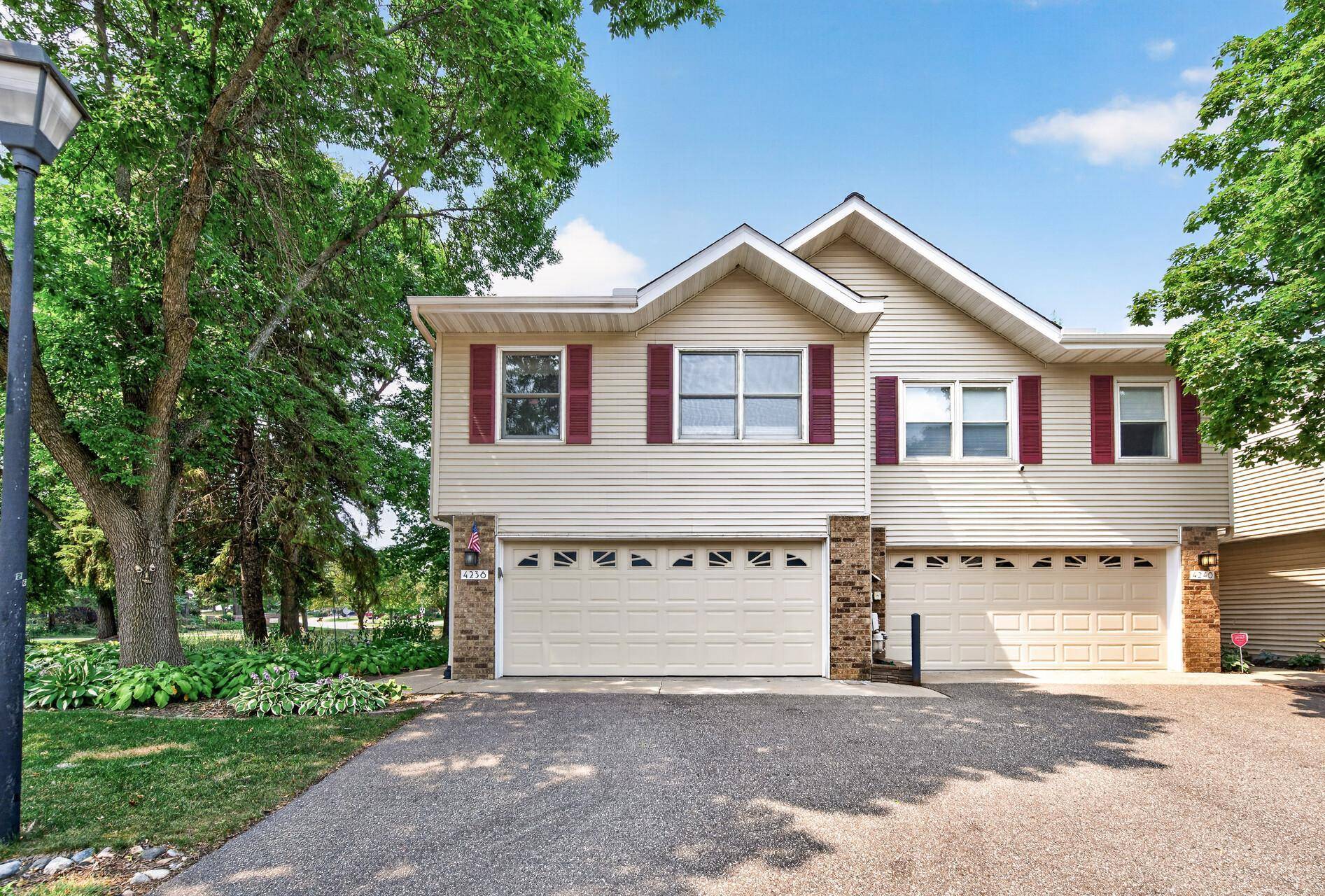 4238 Boulder Ridge PT, Eagan, MN 55122
