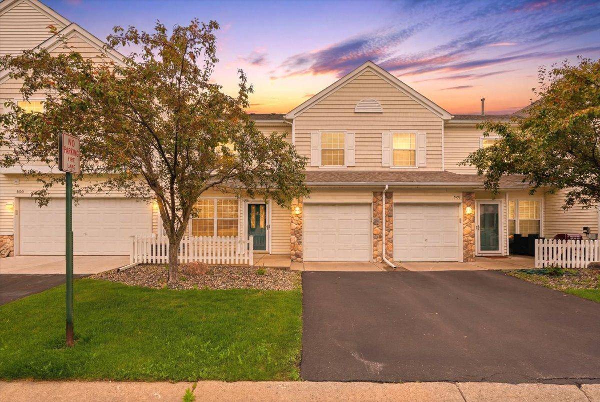 5104 Oriole DR, Farmington, MN 55024