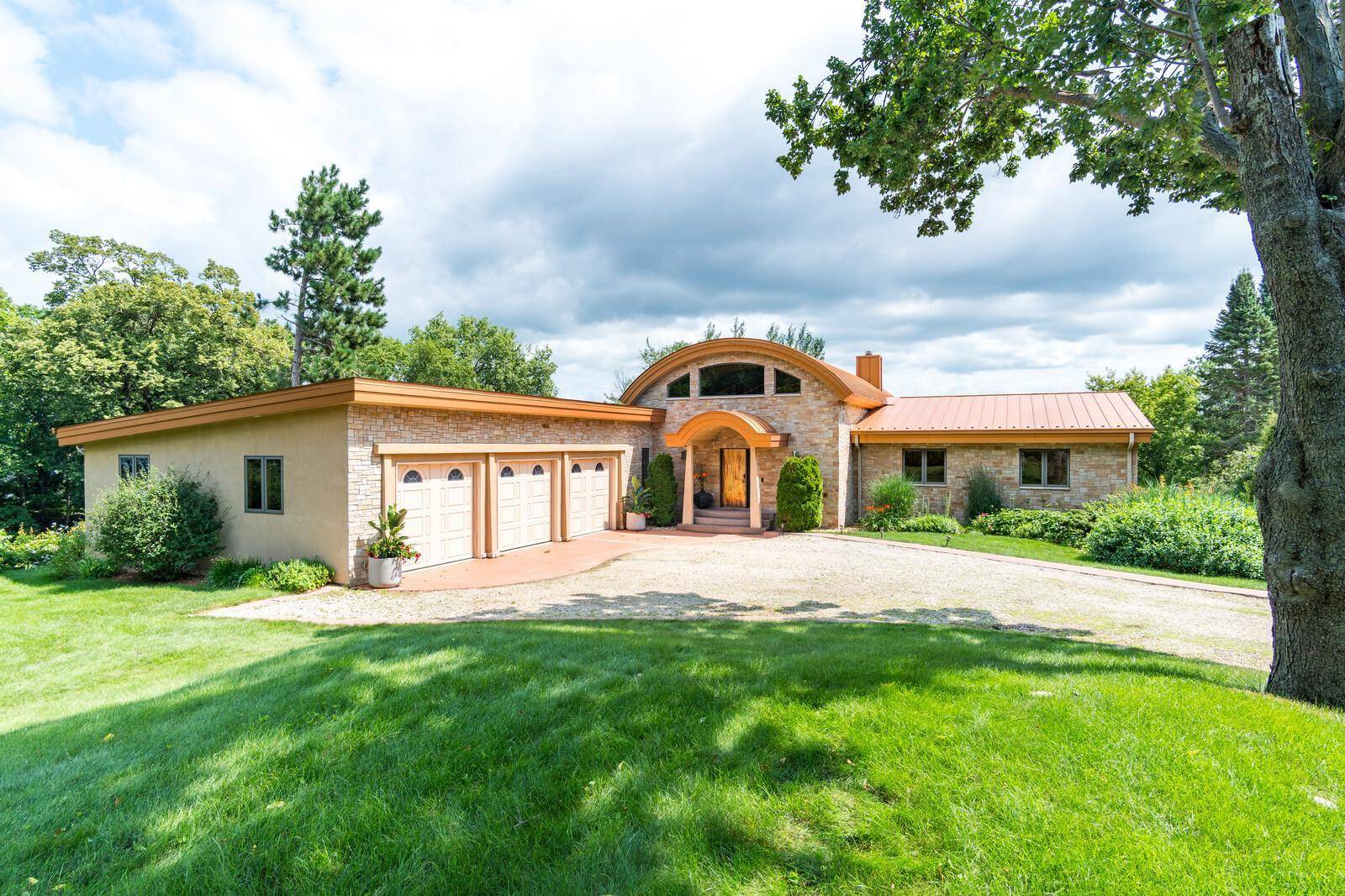 30960 Old Mill RD, Dresbach Twp, MN 55947