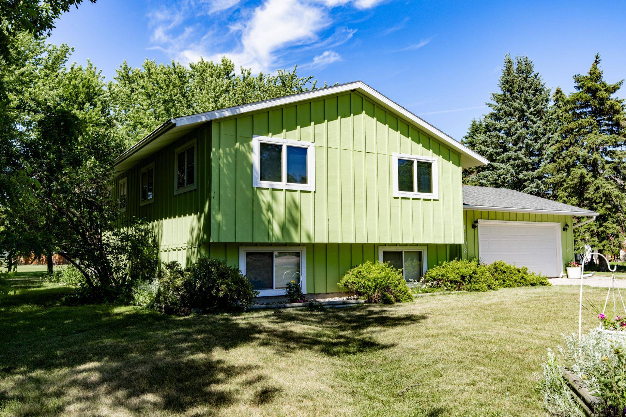1108 62nd AVE N, Moorhead, MN 56560