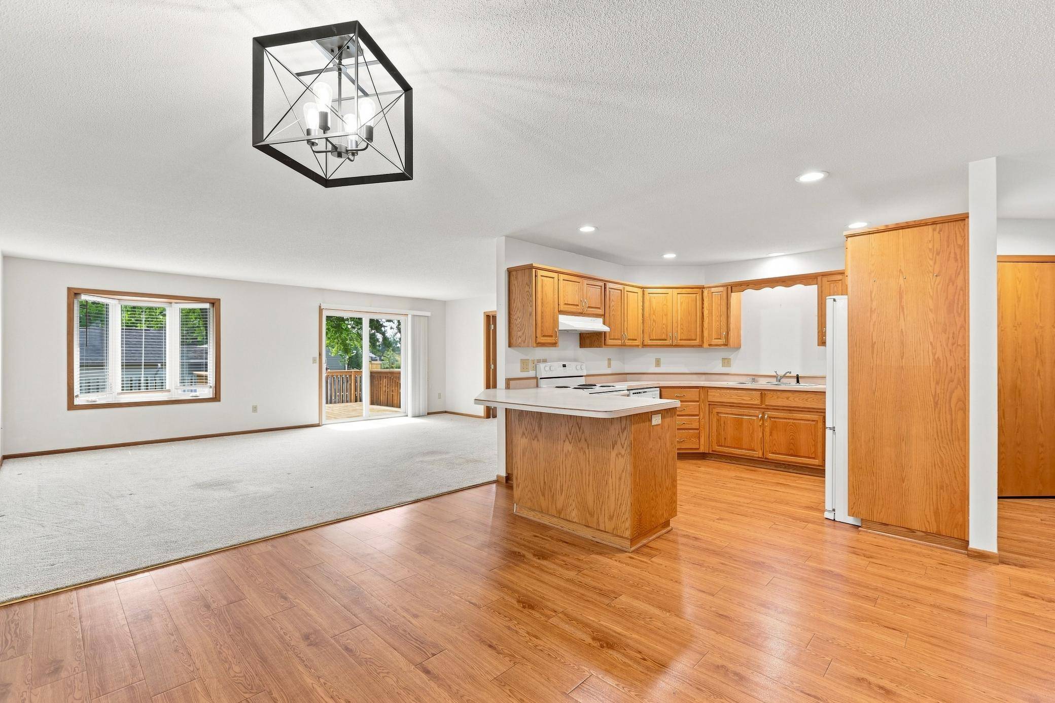 616 Jefferson AVE SW, Watertown, MN 55388