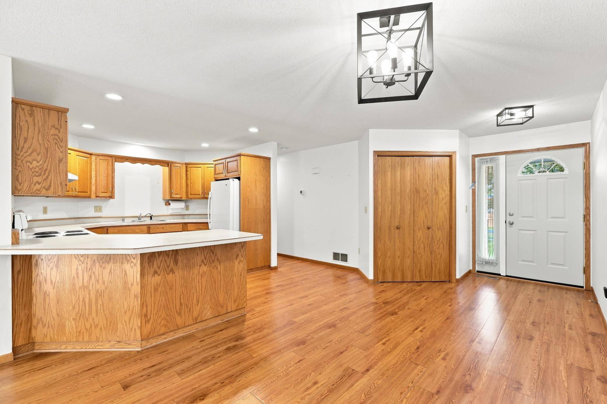 616 Jefferson AVE SW, Watertown, MN 55388