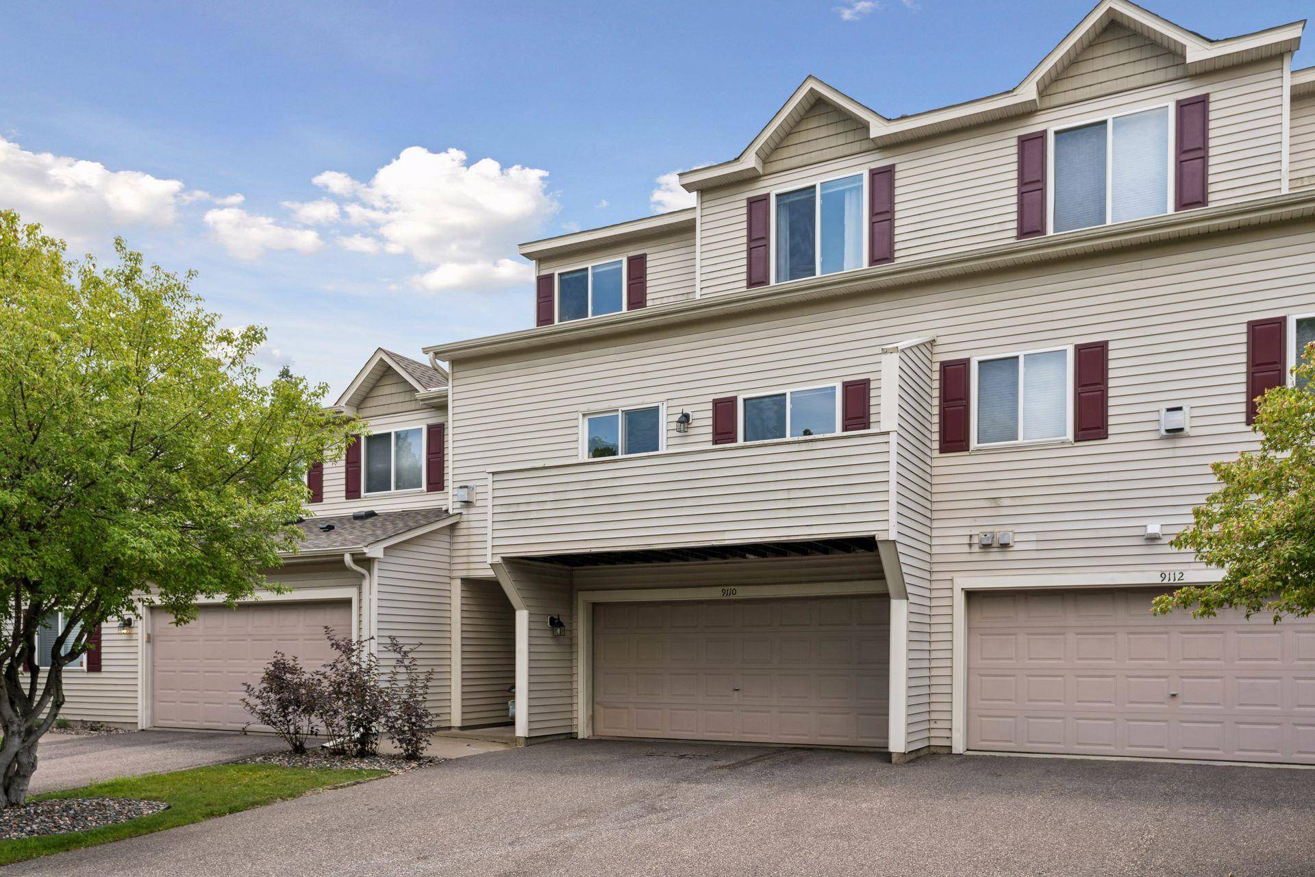 9110 Comstock LN N, Maple Grove, MN 55311