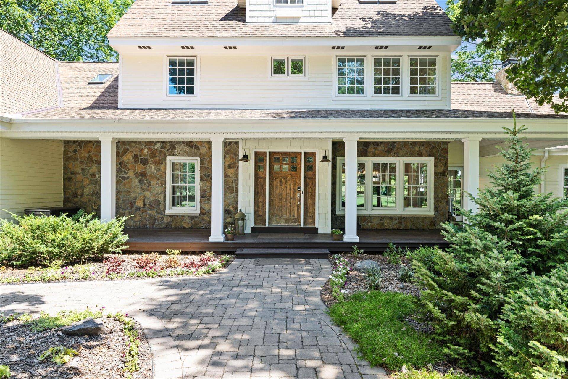 612 Nelson RD, Independence, MN 55359