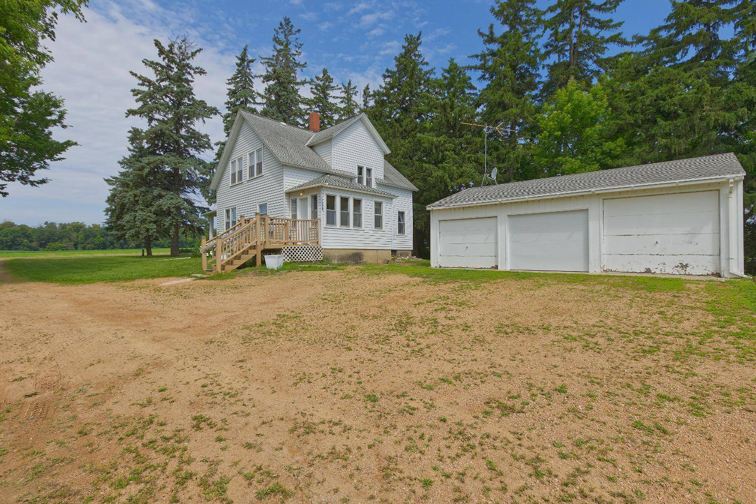 8412 Ingram AVE SW, Howard Lake, MN 55349