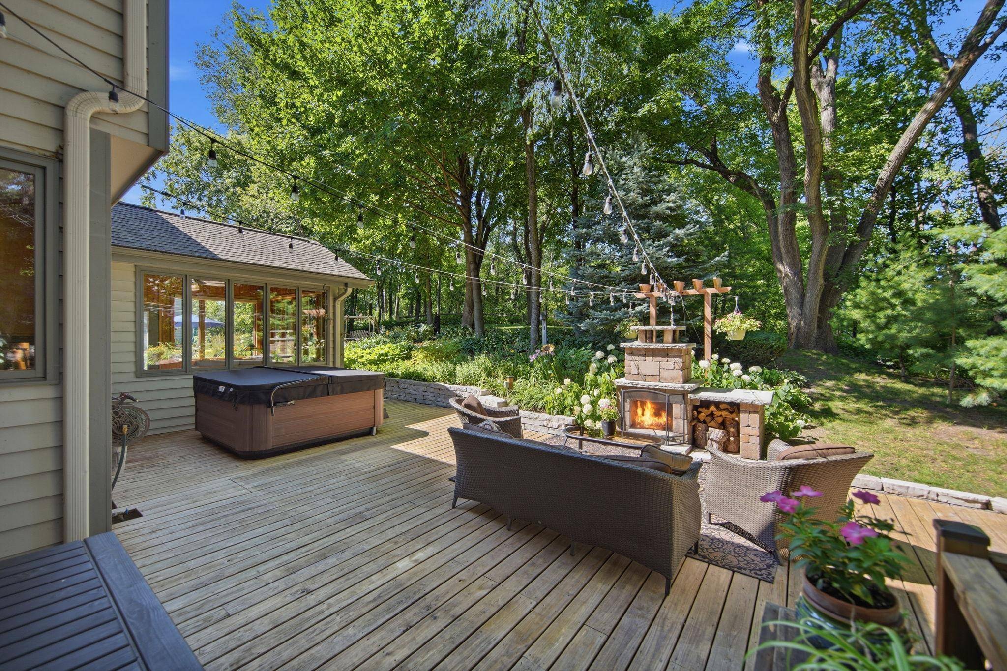 699 Bridle Ridge RD, Eagan, MN 55123