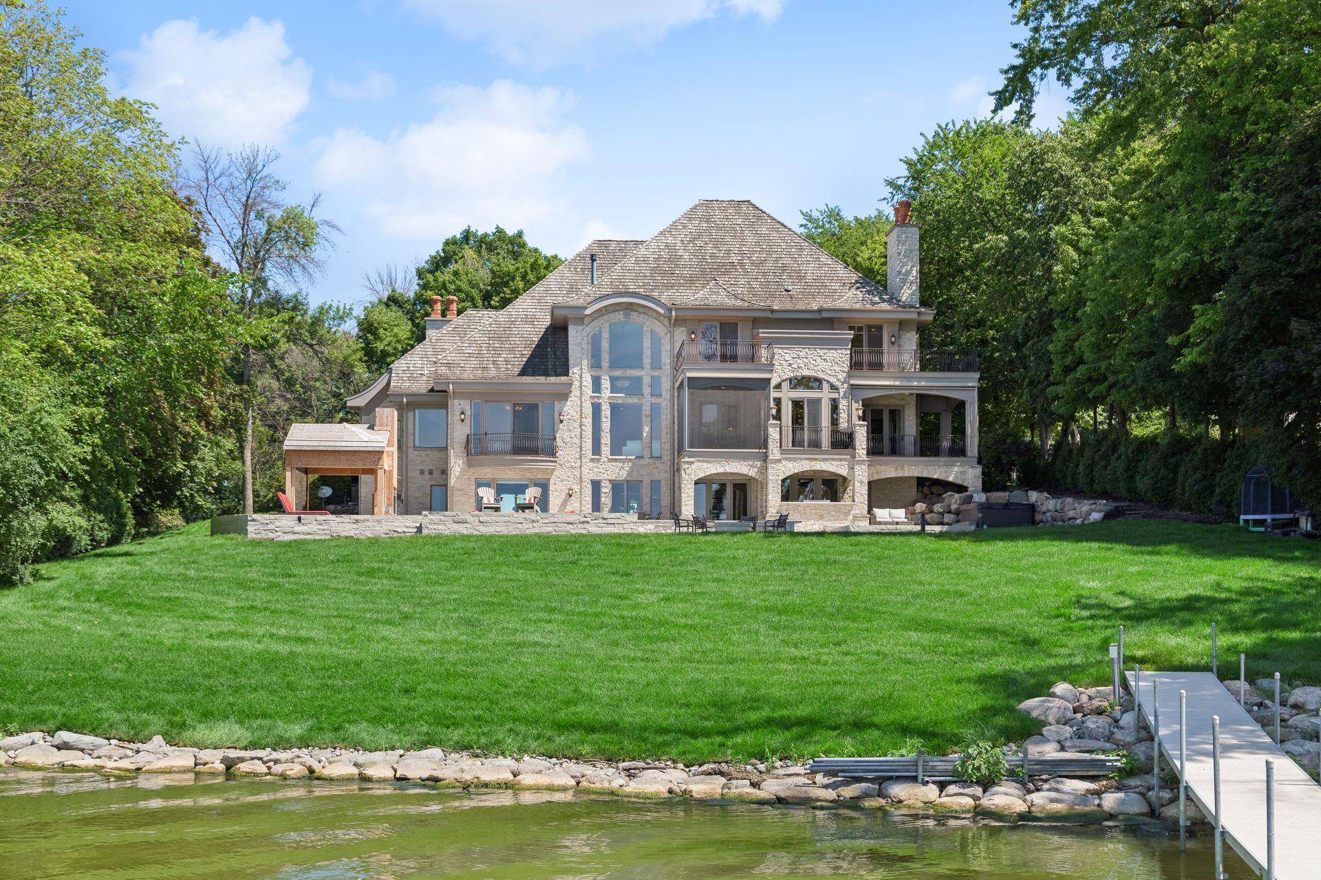 1530 Orchard Beach PL, Mound, MN 55364