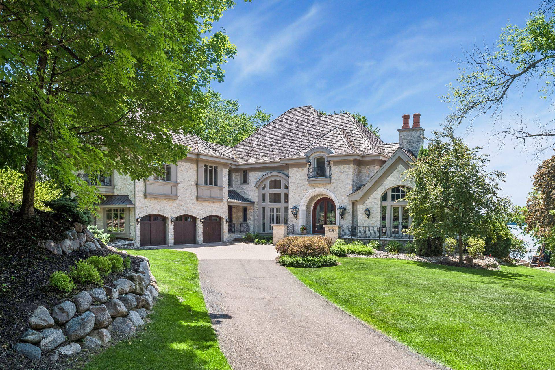 1530 Orchard Beach PL, Mound, MN 55364