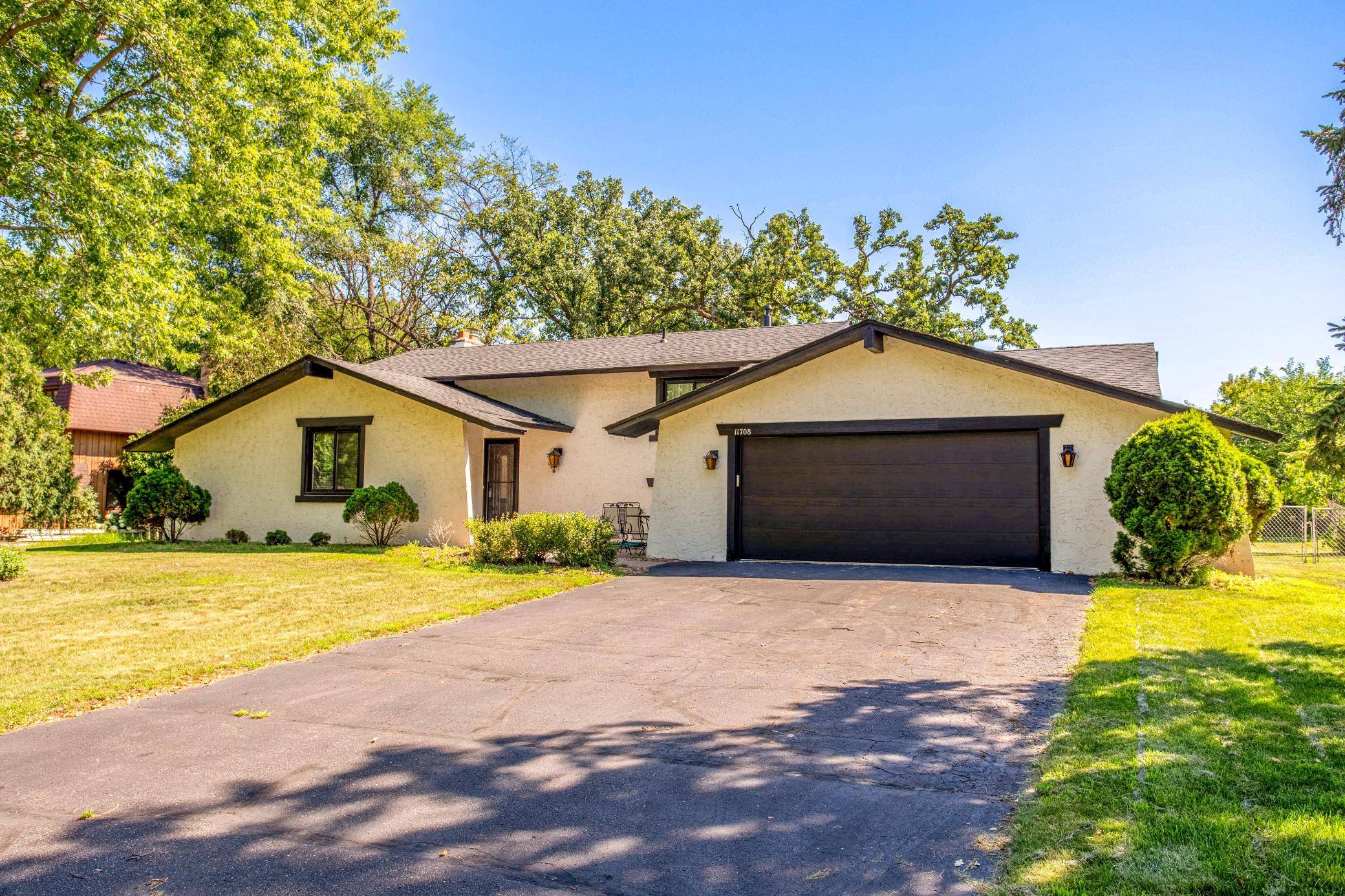 11708 Mississippi DR N, Champlin, MN 55316