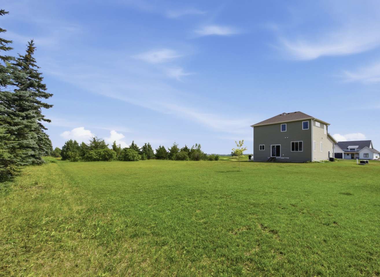 605 Sheyenne DR, Abercrombie, ND 58001