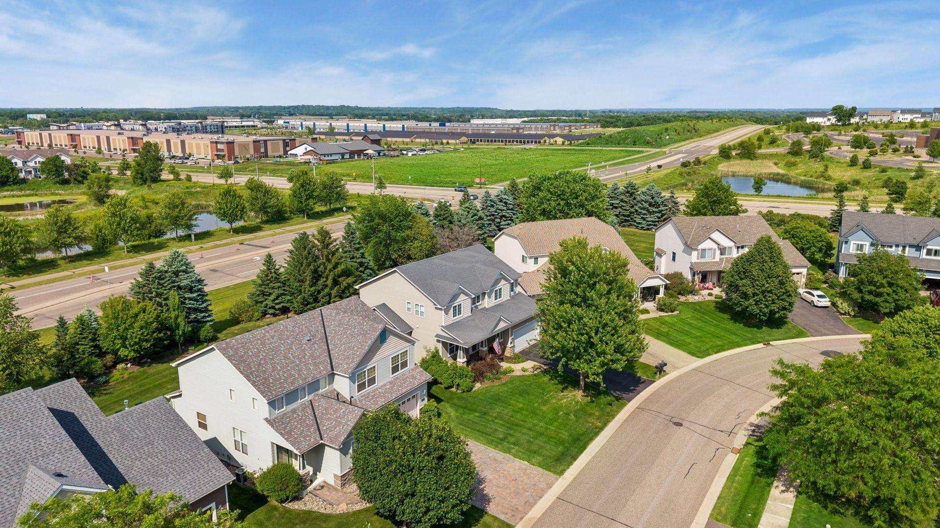 10828 Ashley LN, Woodbury, MN 55129