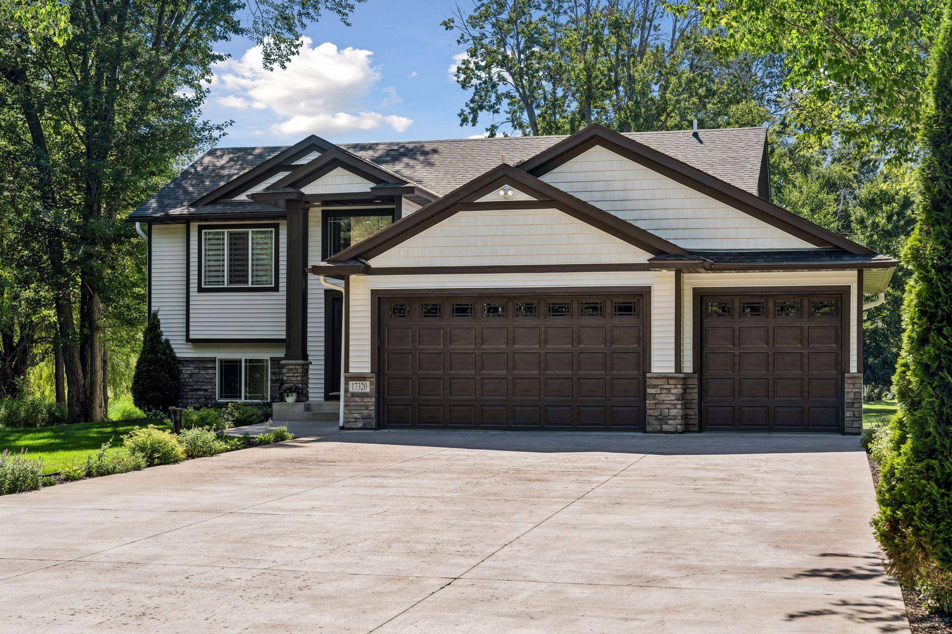 17320 Staples ST NE, Andover, MN 55304