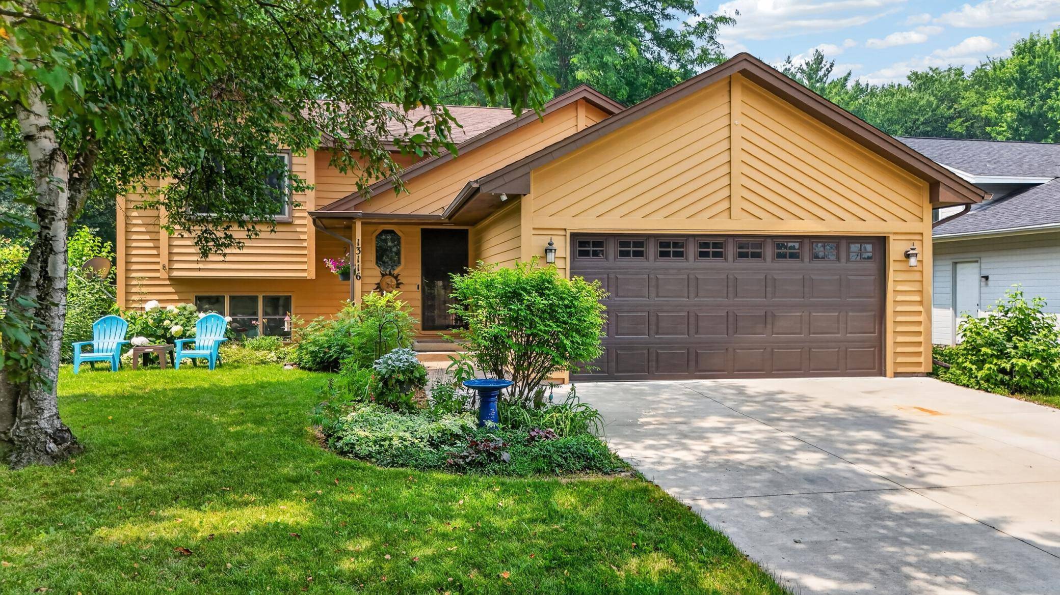 13116 Court PL, Burnsville, MN 55337