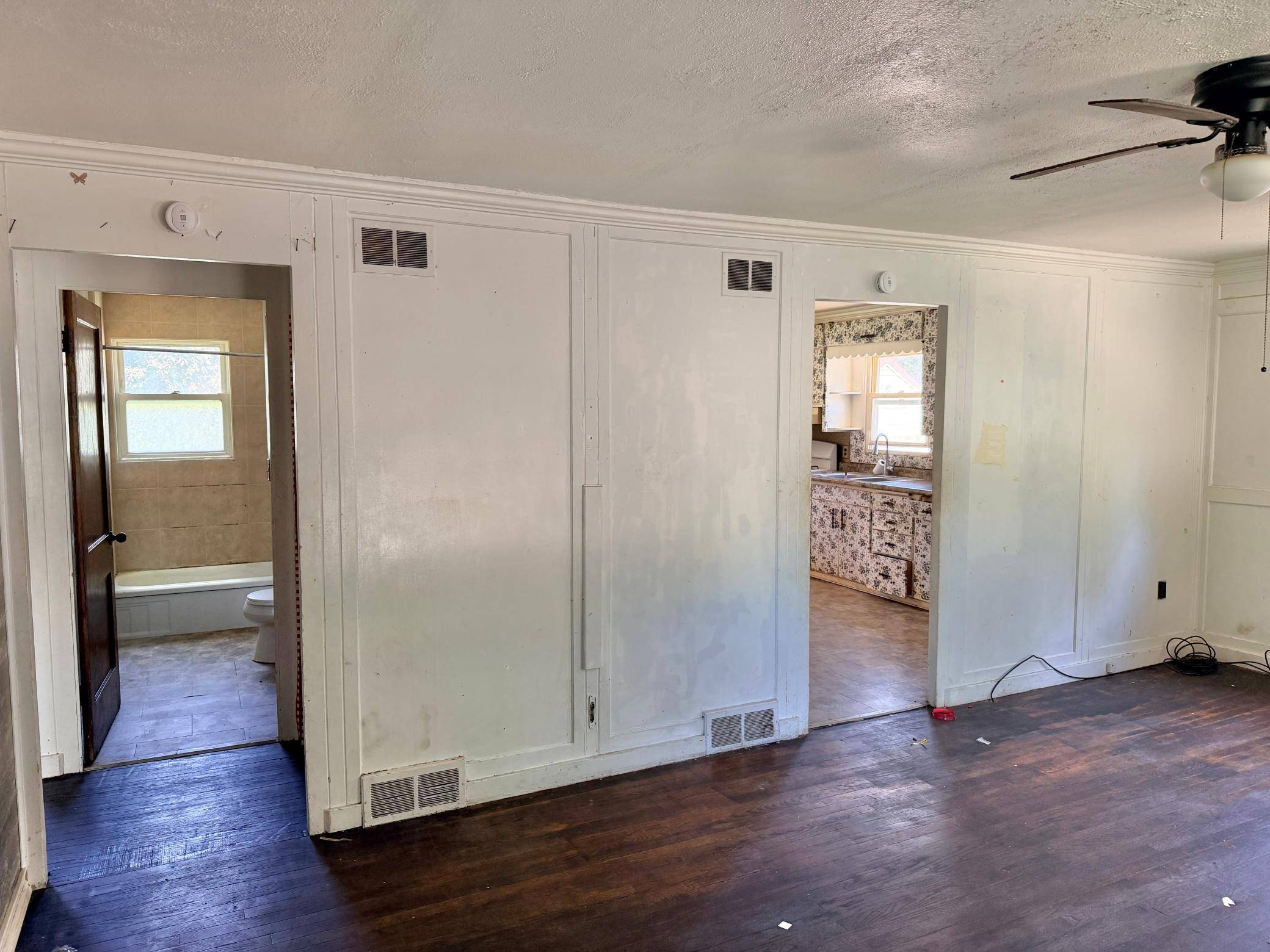 1205 James AVE, Albert Lea, MN 56007