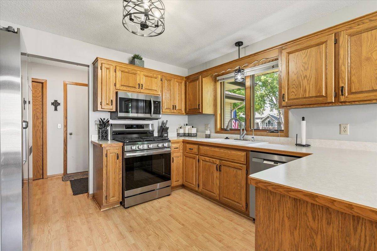 1309 Fremont CT, Burnsville, MN 55306