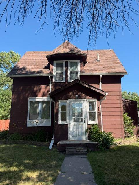 120 4th AVE SE, Mayville, ND 58257