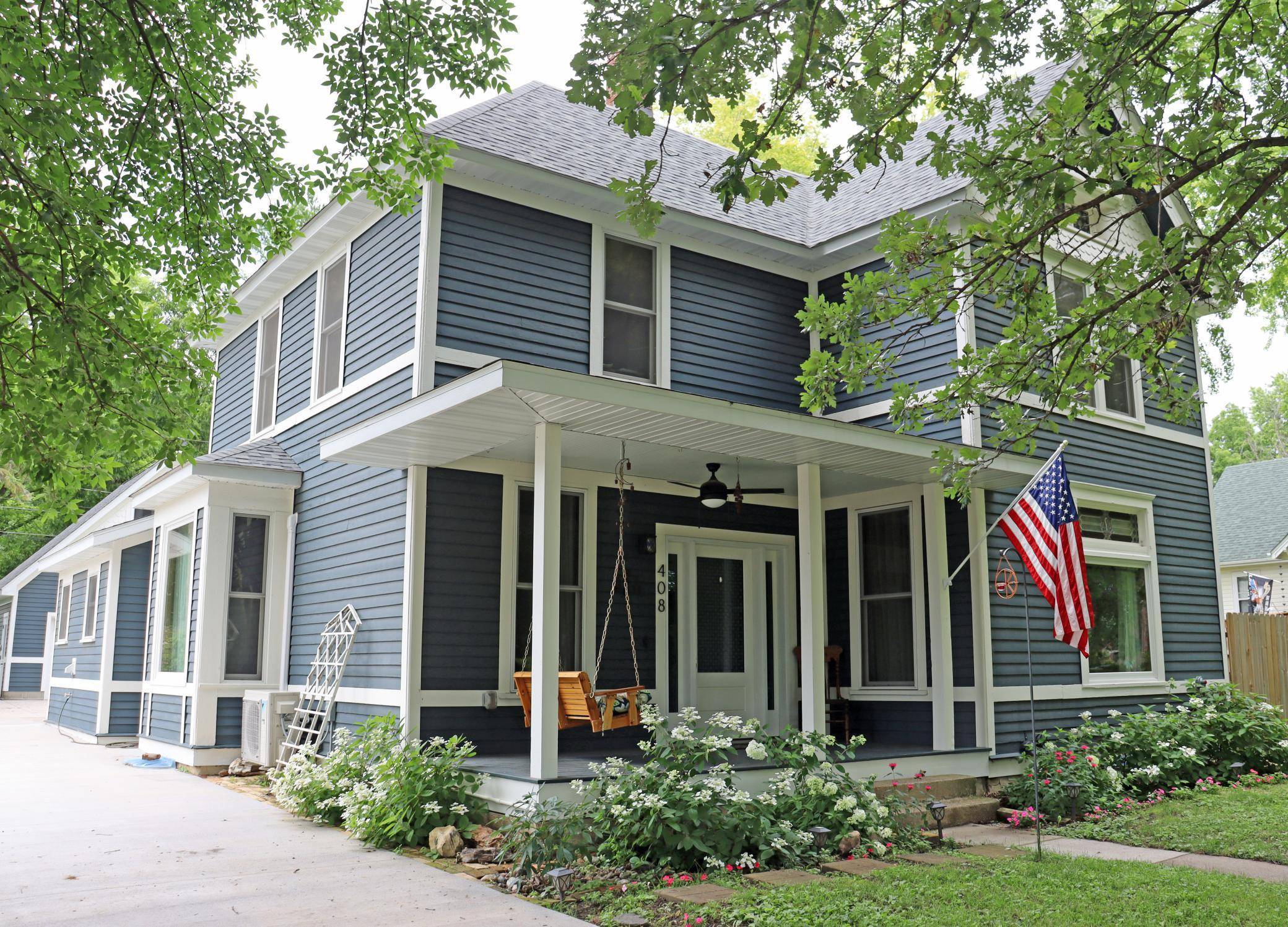 408 N 6th ST, Henderson, MN 56044