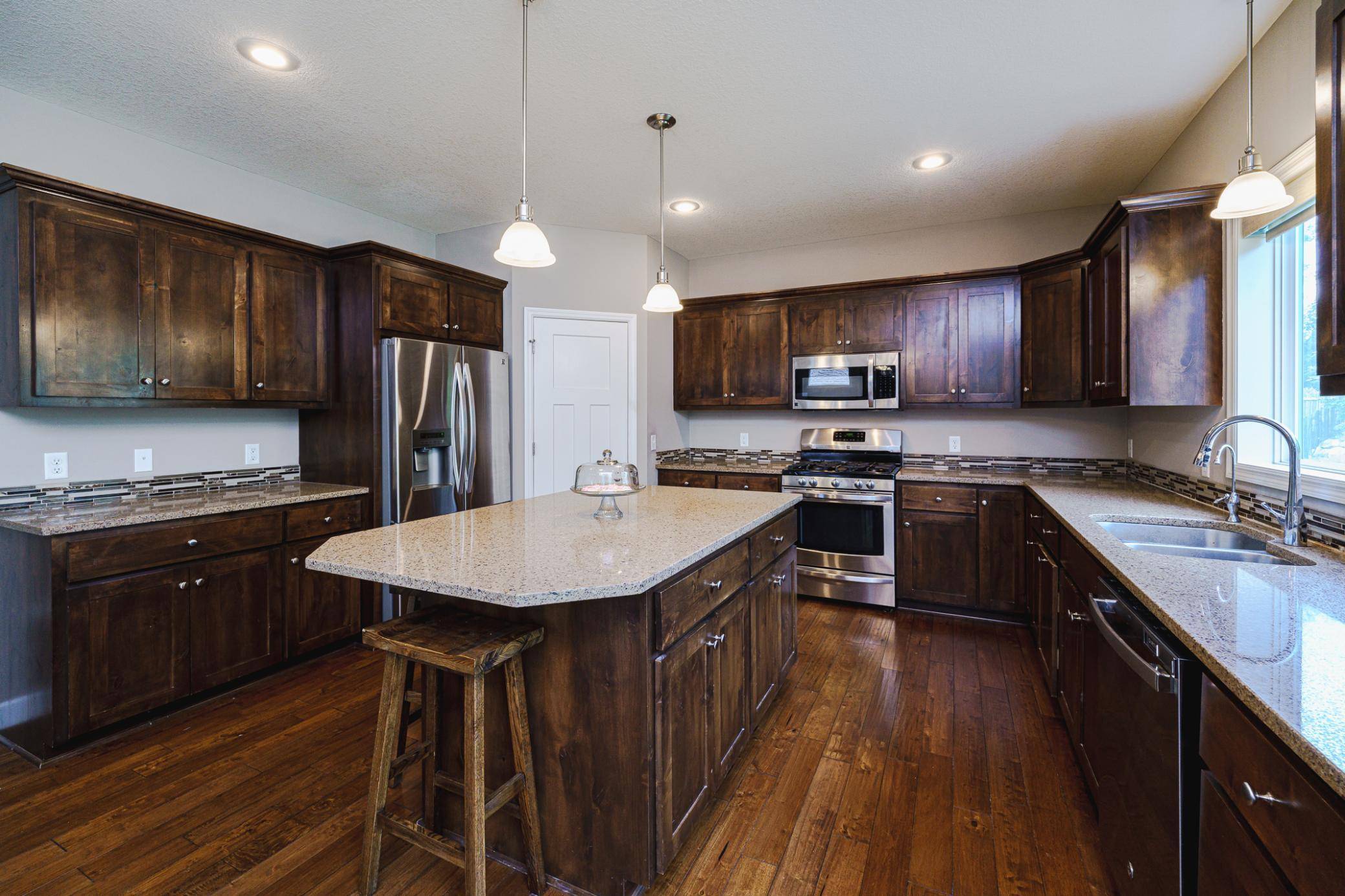 15224 Valley View DR, Savage, MN 55378