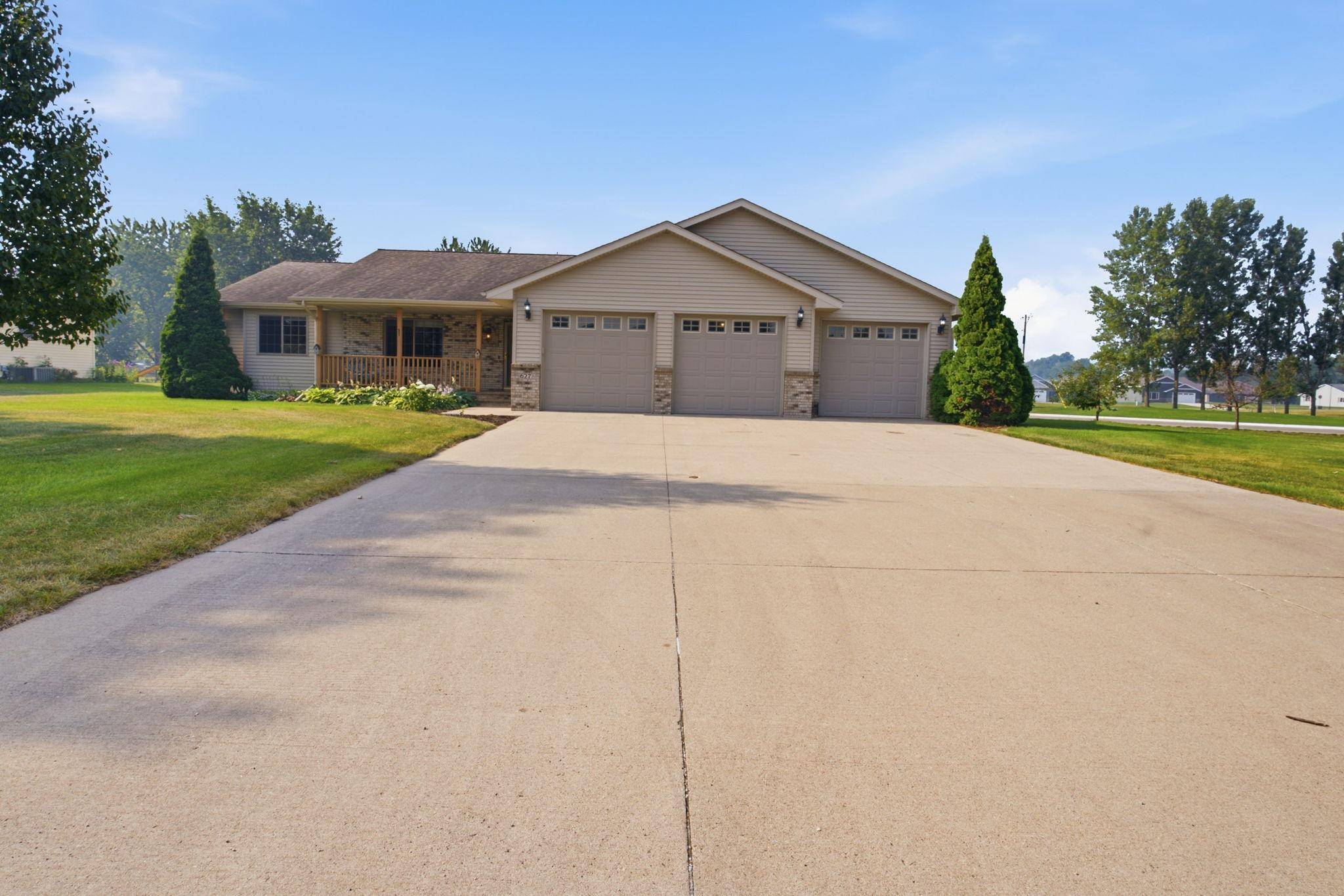 627 5th ST NW, Richmond, MN 56368