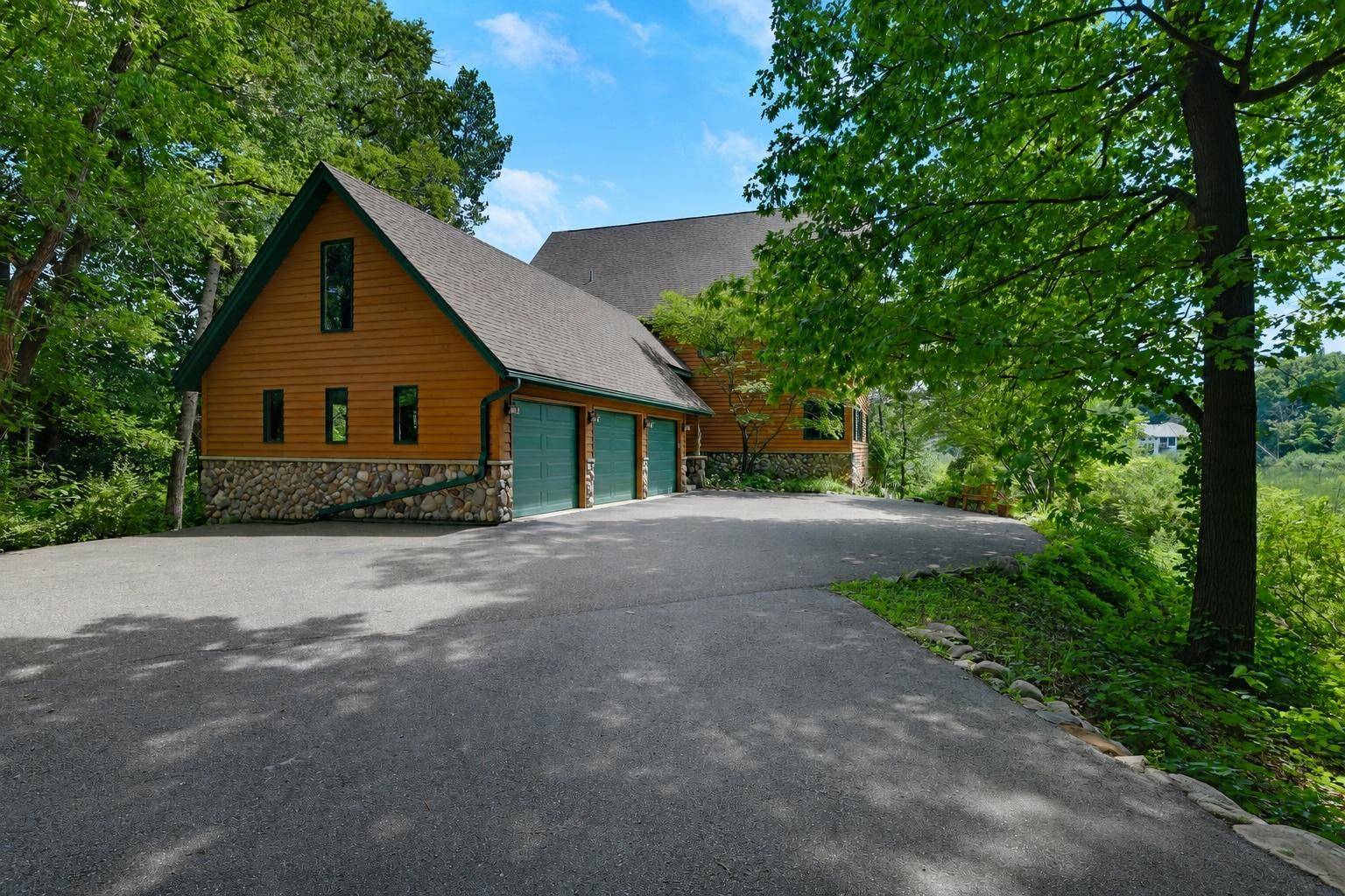 502 Shoreline DR, Wayzata, MN 55391
